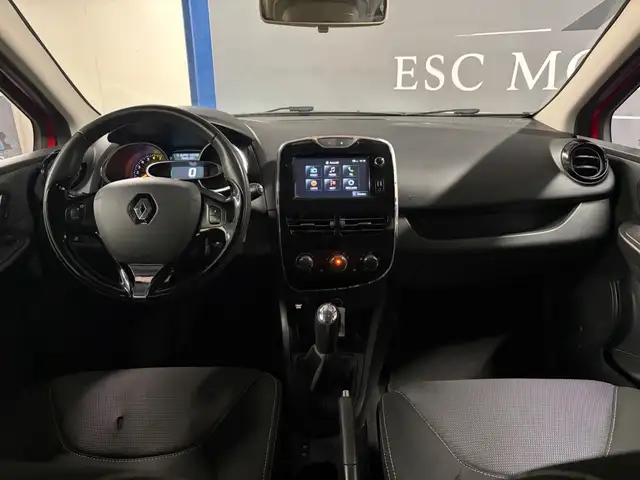 Renault Clio view 9