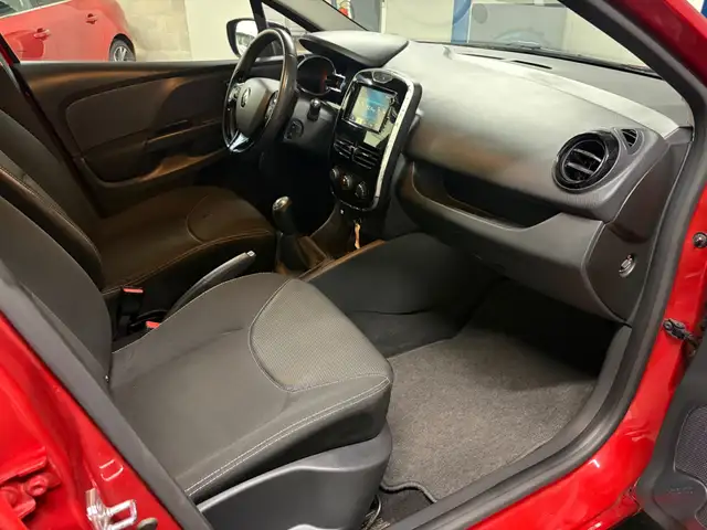 Renault Clio view 5