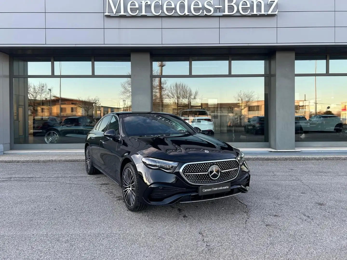 Mercedes-Benz E 220 d 4MATIC Nero - 1