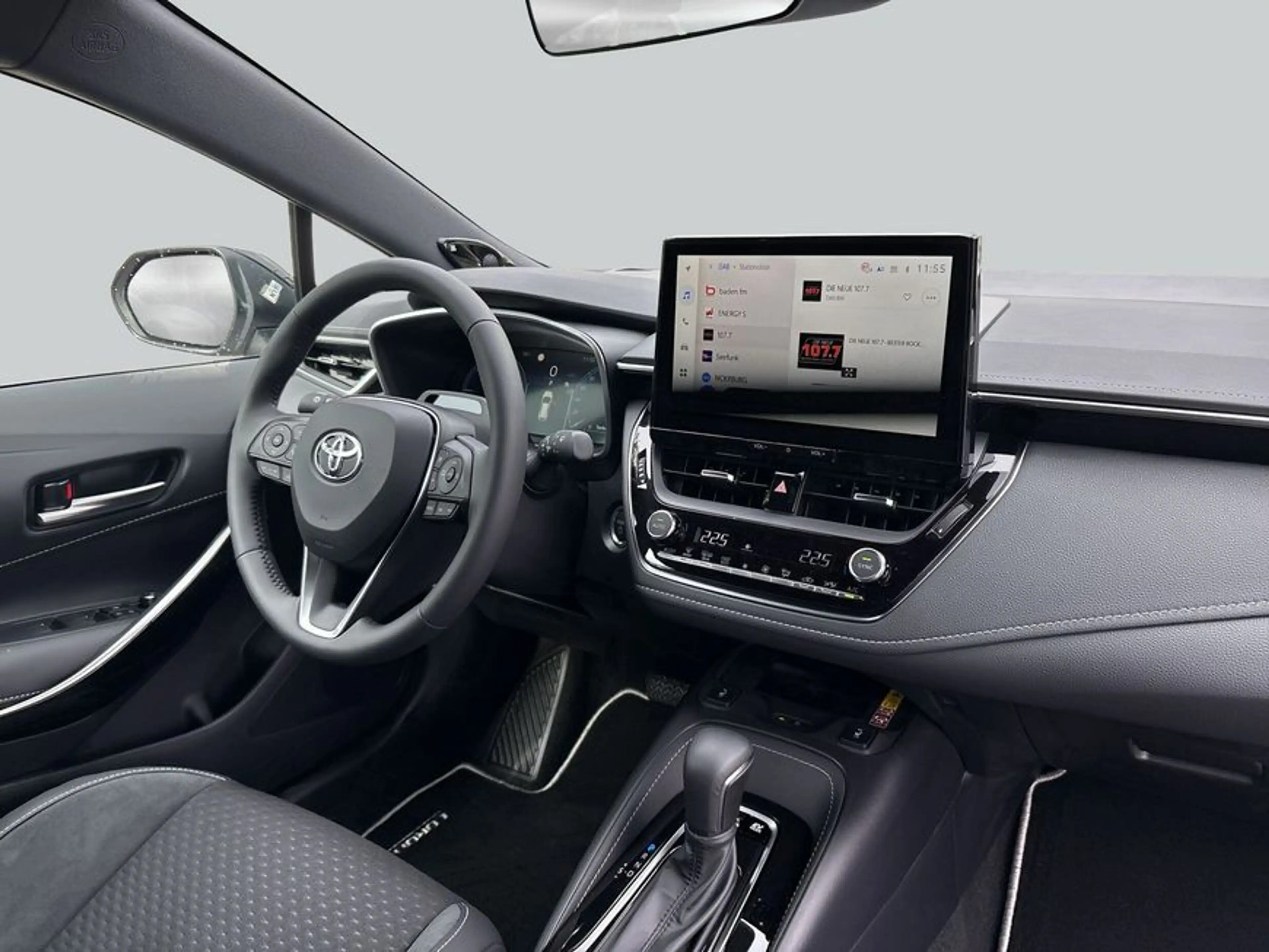 Toyota Corolla 2.0 Hybrid Touring Sports Lounge — photo 15