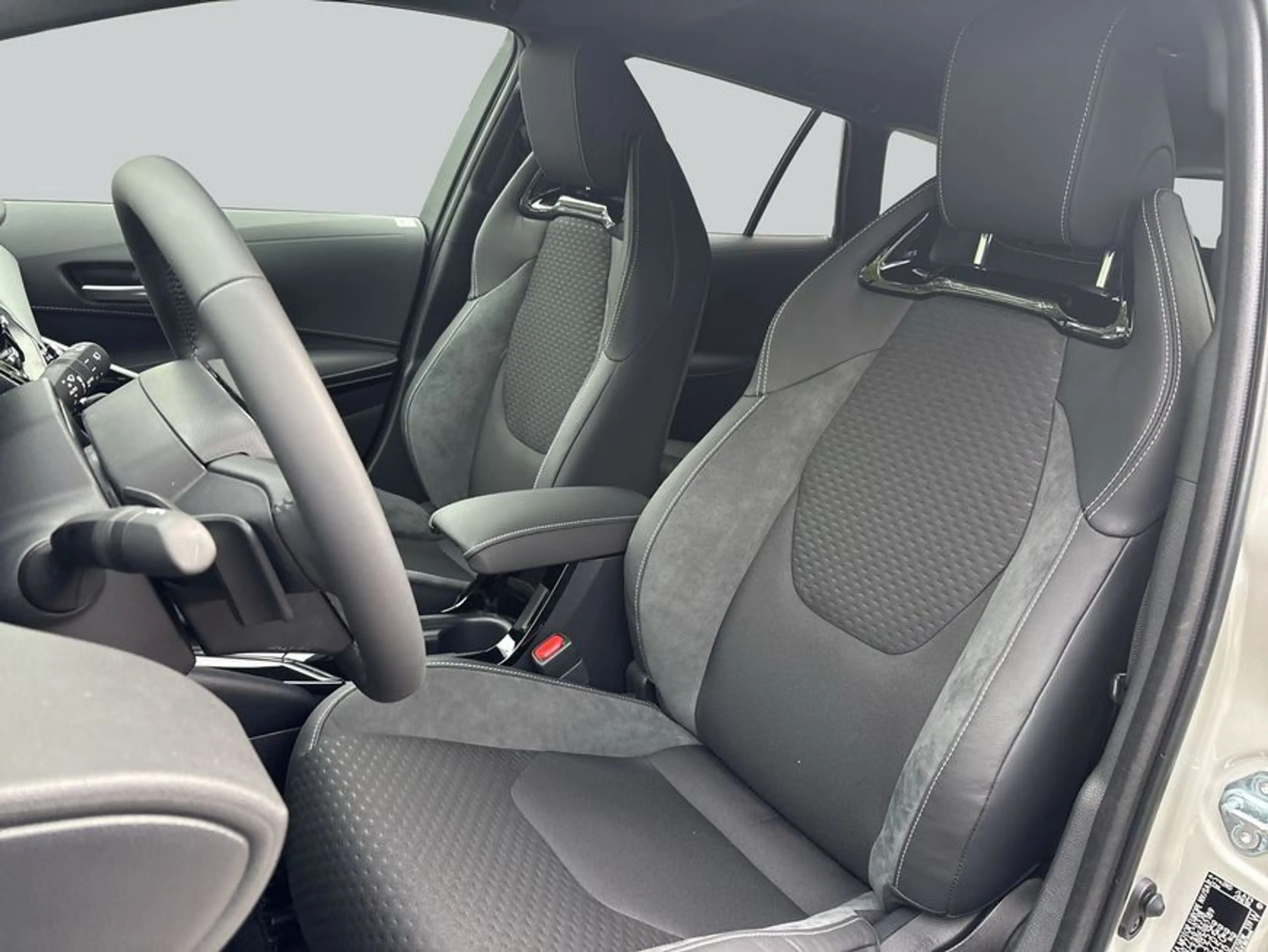 Toyota Corolla 2.0 Hybrid Touring Sports Lounge — photo 10