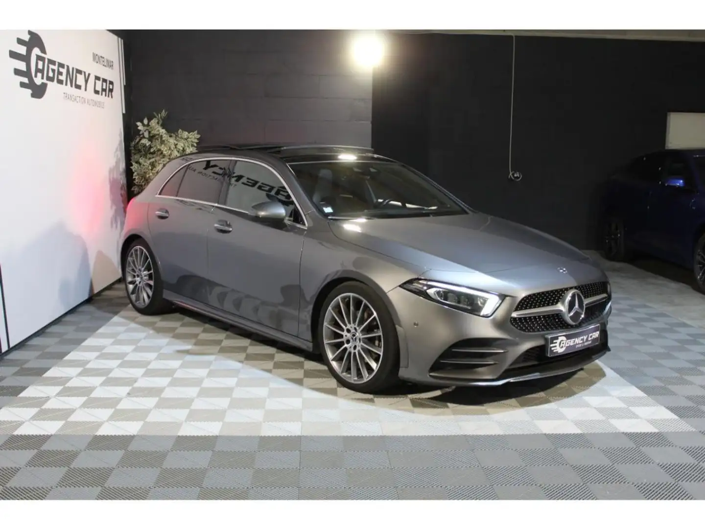 Mercedes-Benz A 200 200d 7G-DCT AMG Line - Toit Ouvrant - Leds ambiance Gris - 2