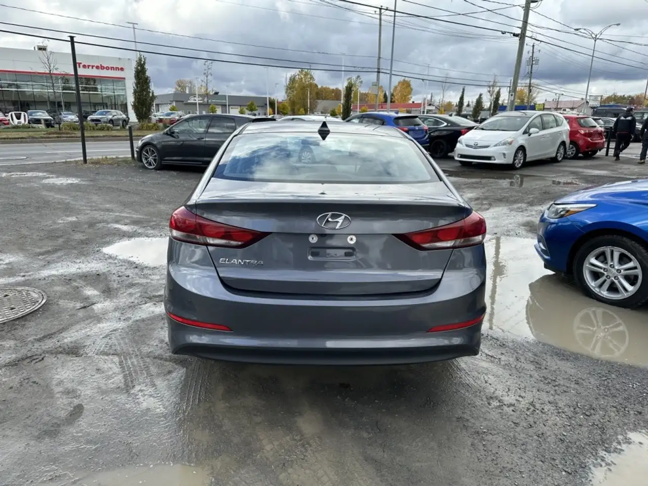 Hyundai ELANTRA снимка Hyundai ELANTRA