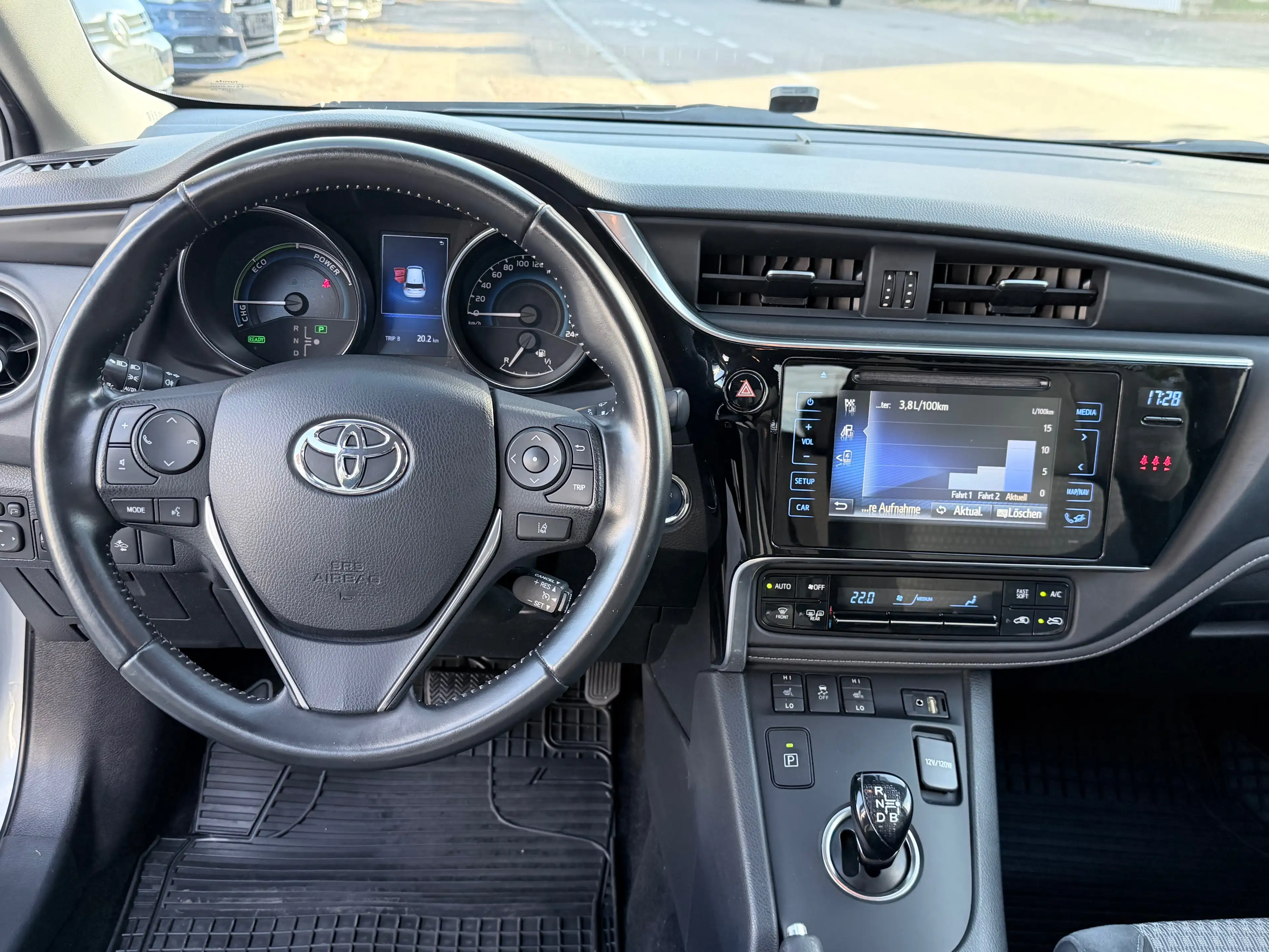 Toyota Auris Hybrid Team D/R-Kamera/Alu/LED/NSW/Keyless-Go — photo 14