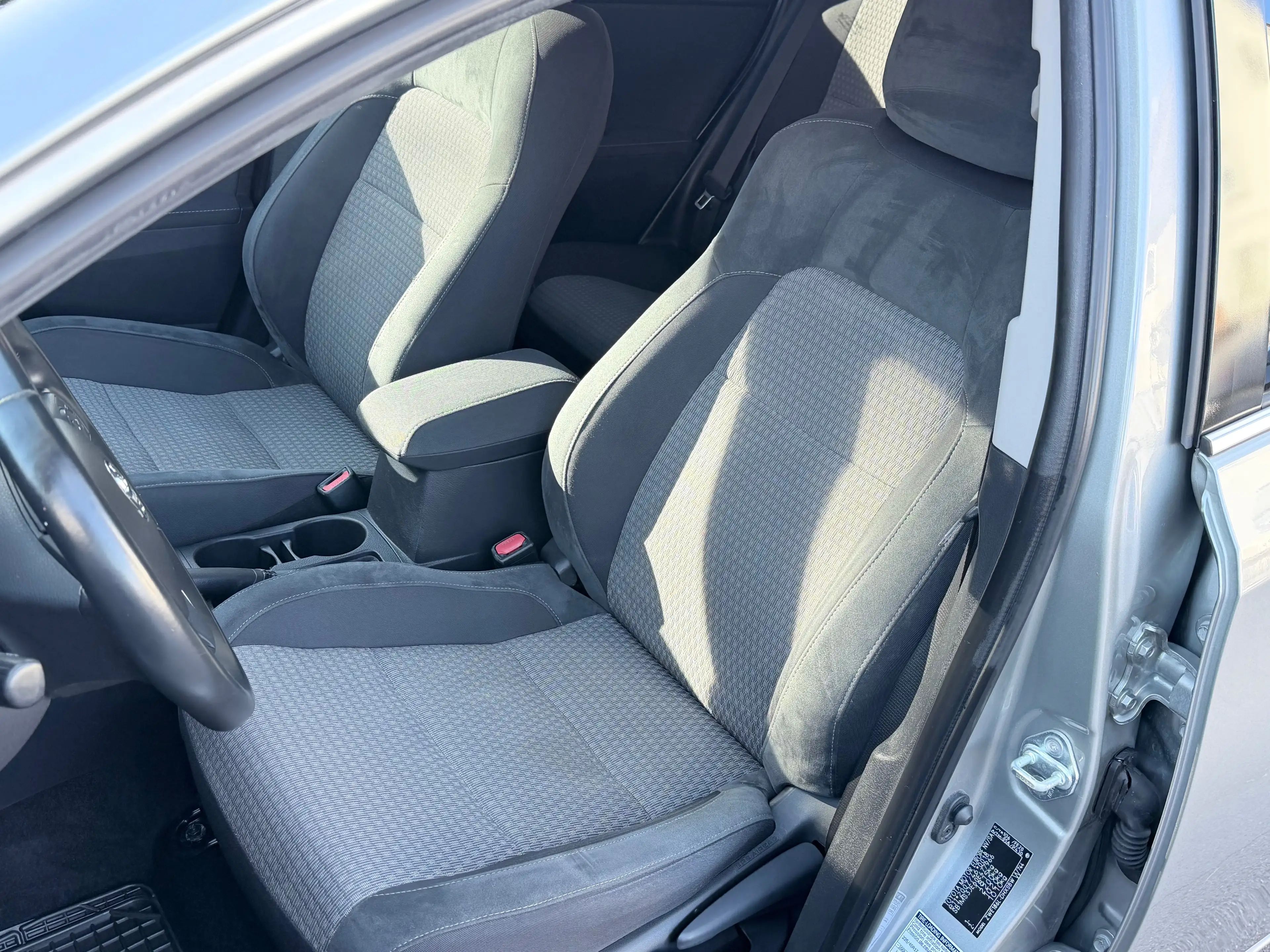 Toyota Auris Hybrid Team D/R-Kamera/Alu/LED/NSW/Keyless-Go — photo 12