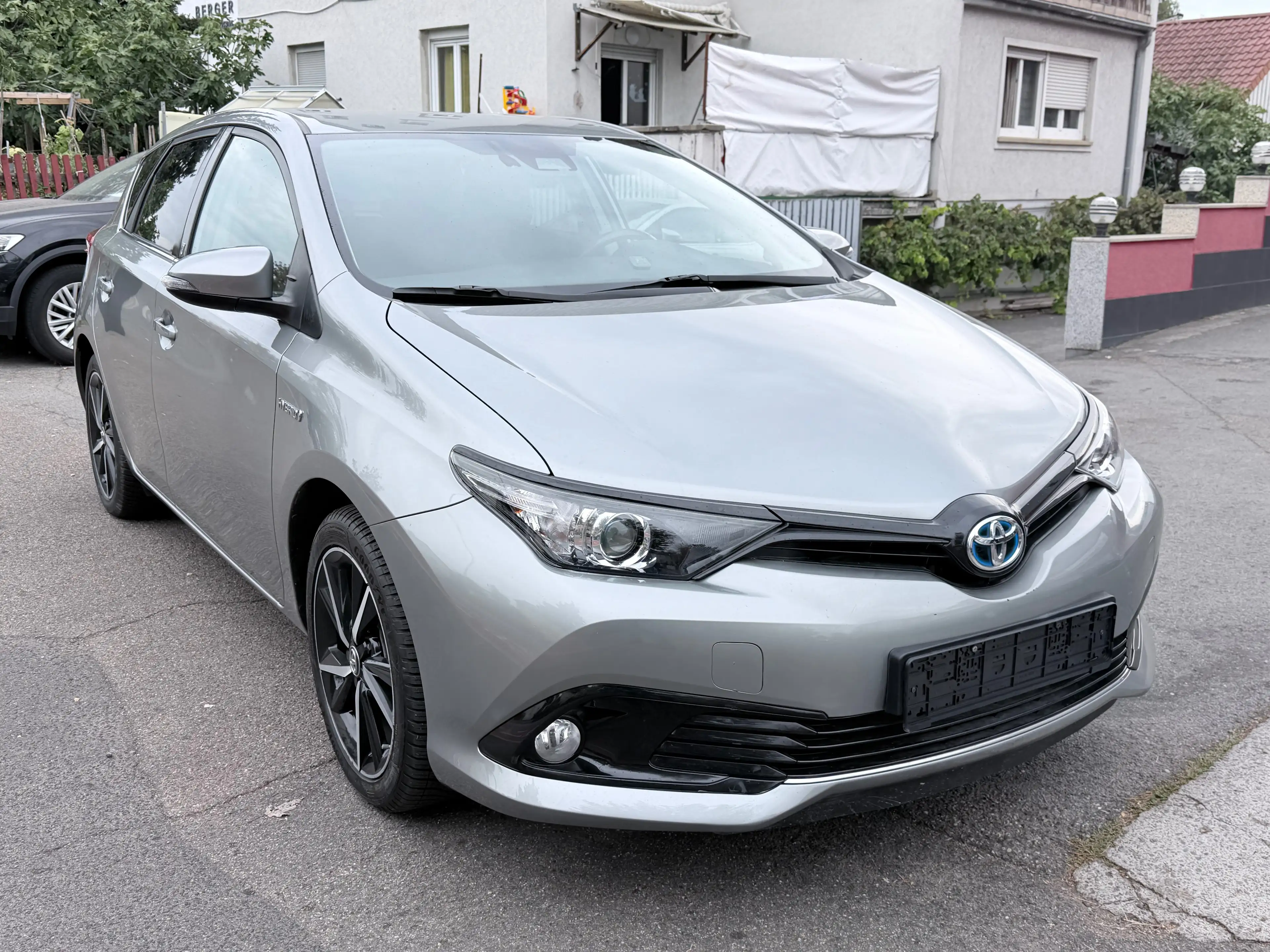 Toyota Auris Hybrid Team D/R-Kamera/Alu/LED/NSW/Keyless-Go