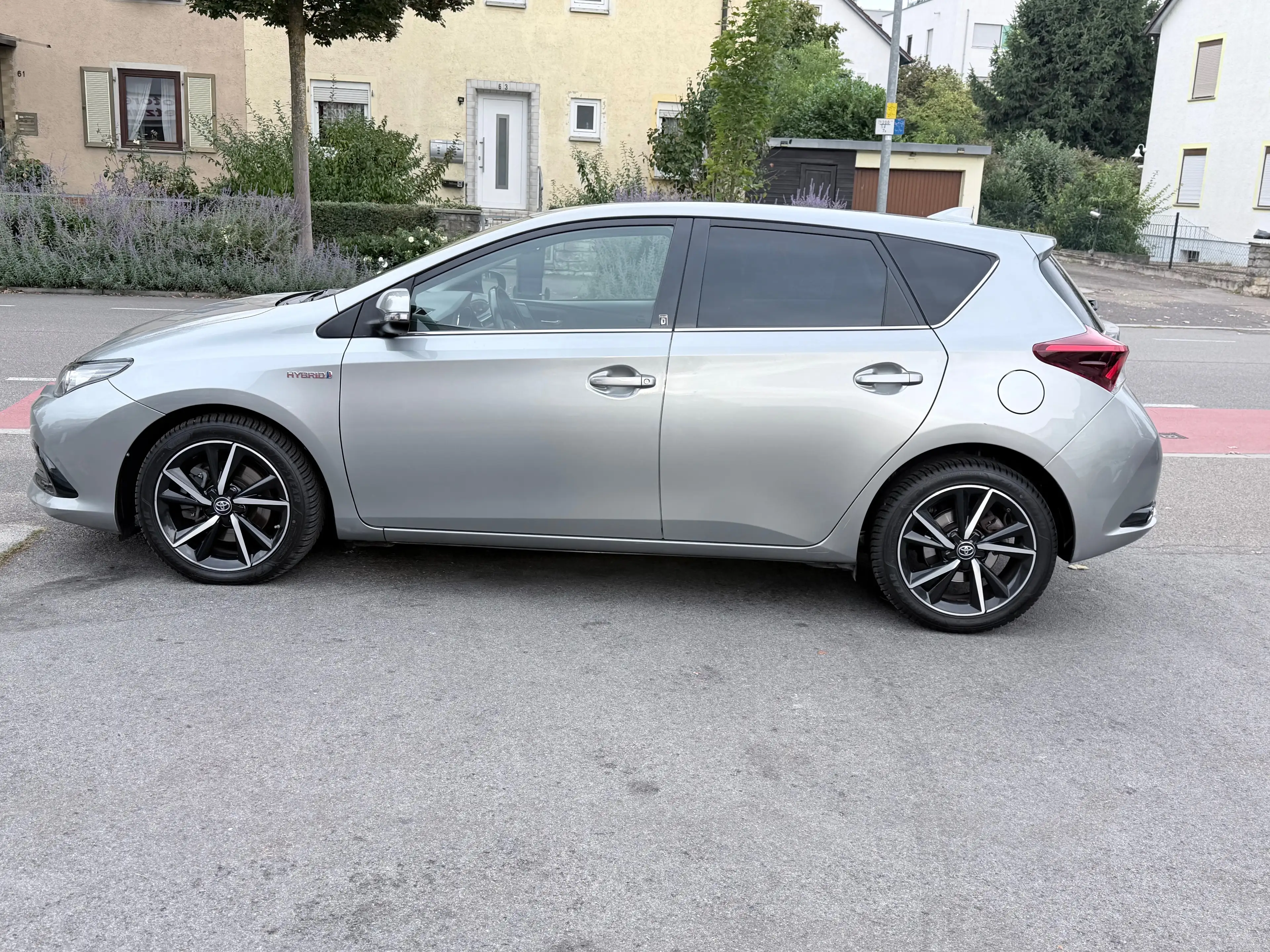 Toyota Auris Hybrid Team D/R-Kamera/Alu/LED/NSW/Keyless-Go — photo 4