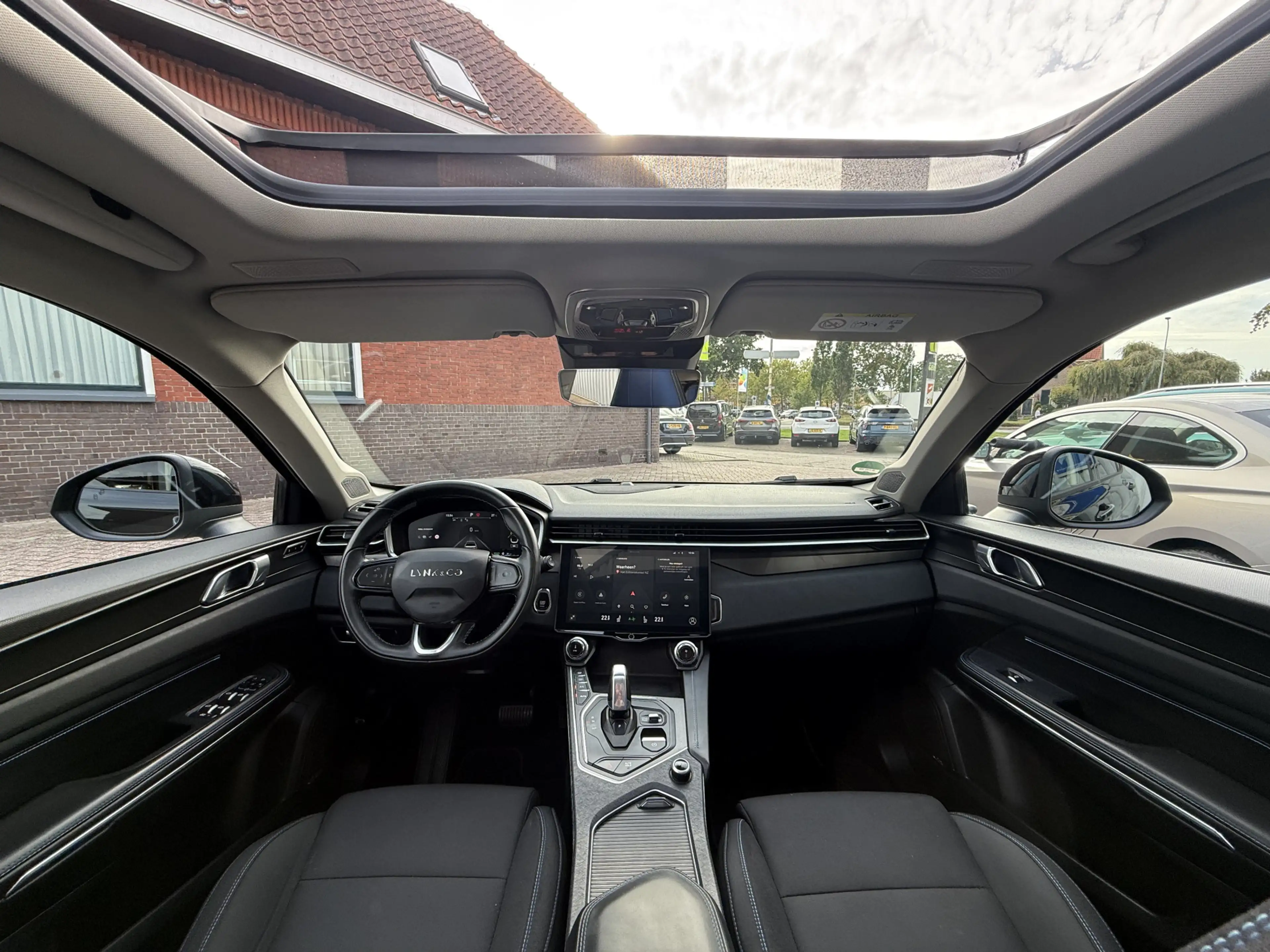 Lynk & Co 01 1.5 | PANO | MEMORY | 360 CAMERA | FULL LED | NAVI — photo 13