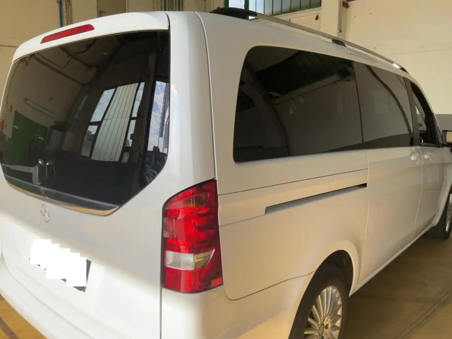 Mercedes-Benz V 200CDI Largo Blanc - 2