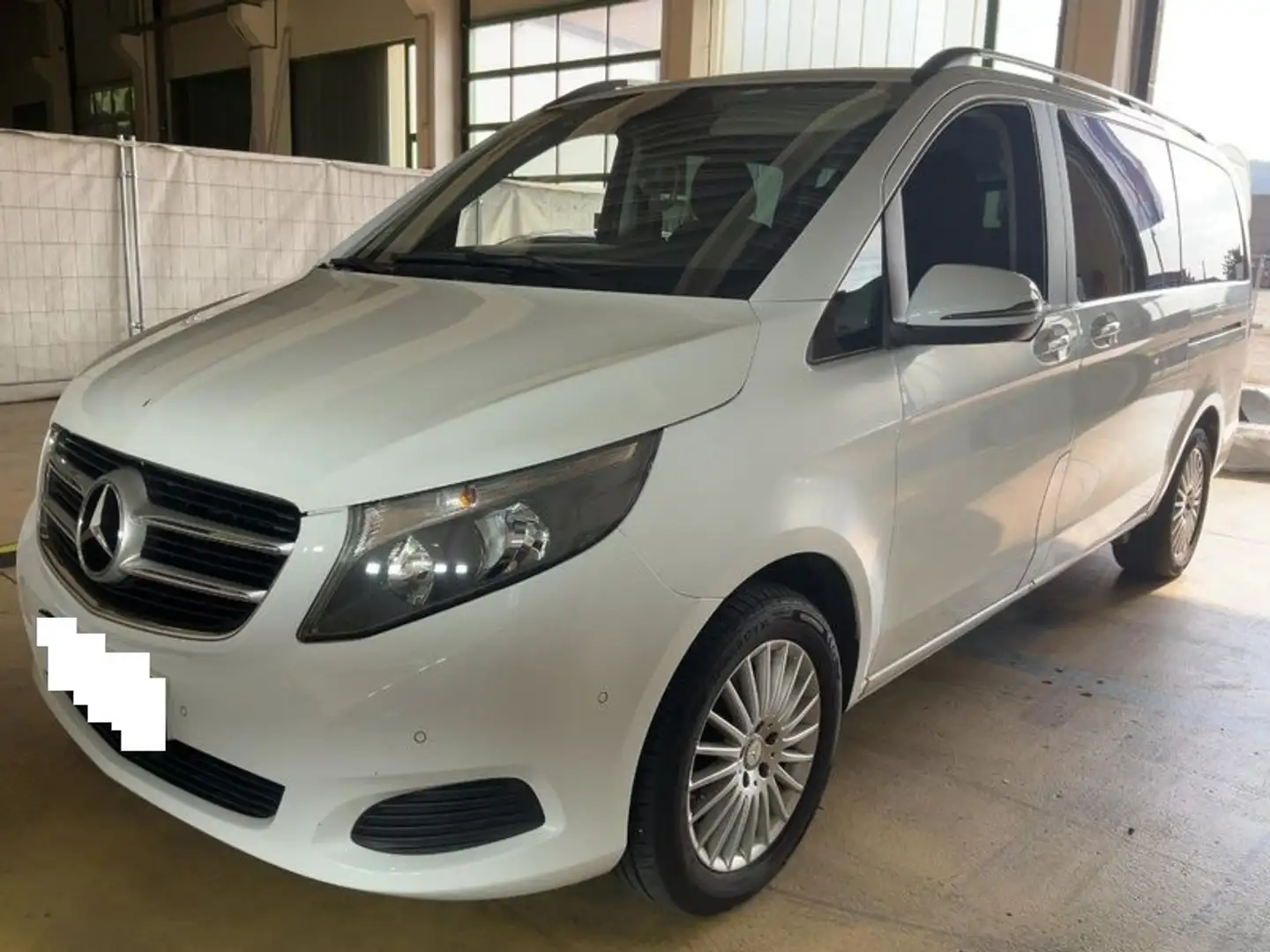 Mercedes-Benz V 200CDI Largo Blanc - 1