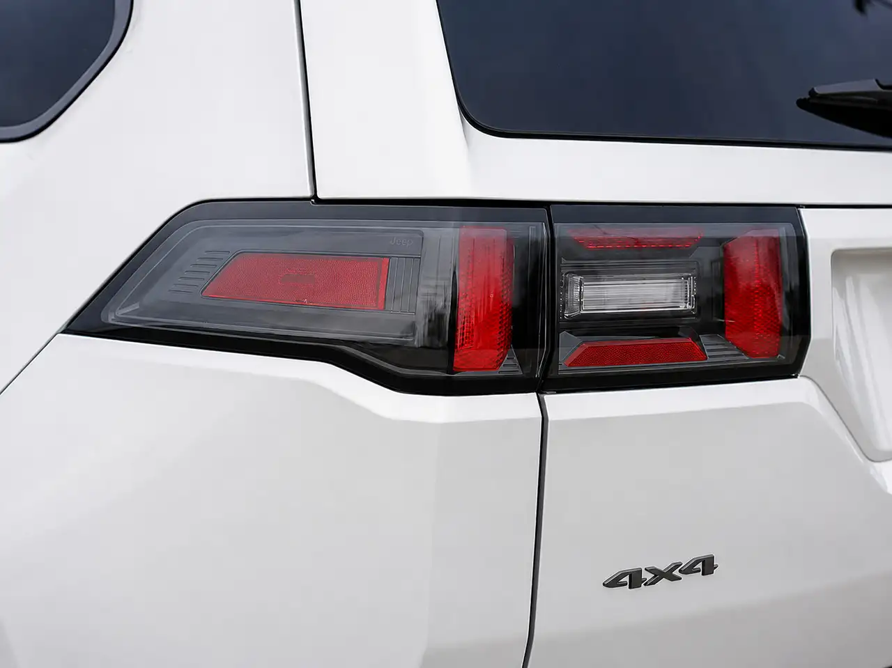 Jeep Cherokee снимка Jeep Cherokee