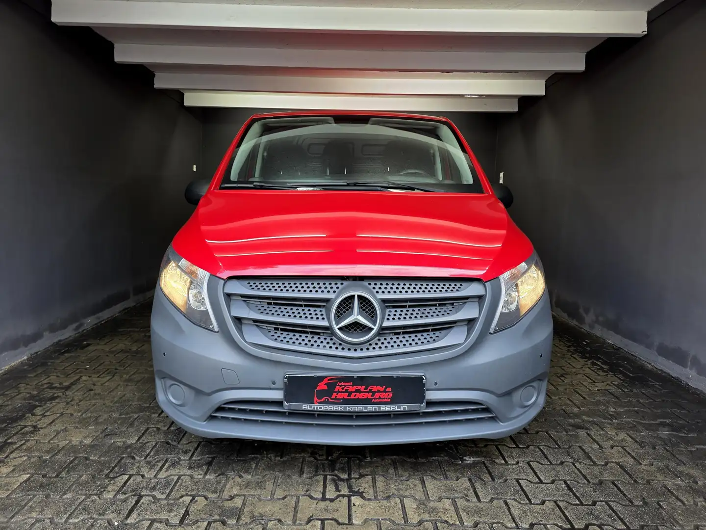 Mercedes-Benz Vito Kasten 110 CDI LANG, 3 SITZER, KLIMA, REGALSYSTEM Rot - 2