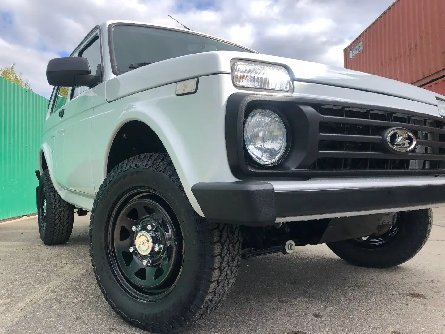 Lada Niva NIVA "NORMA" SONDER-DOTZ-Räder! AET-2025 Weiß - 1