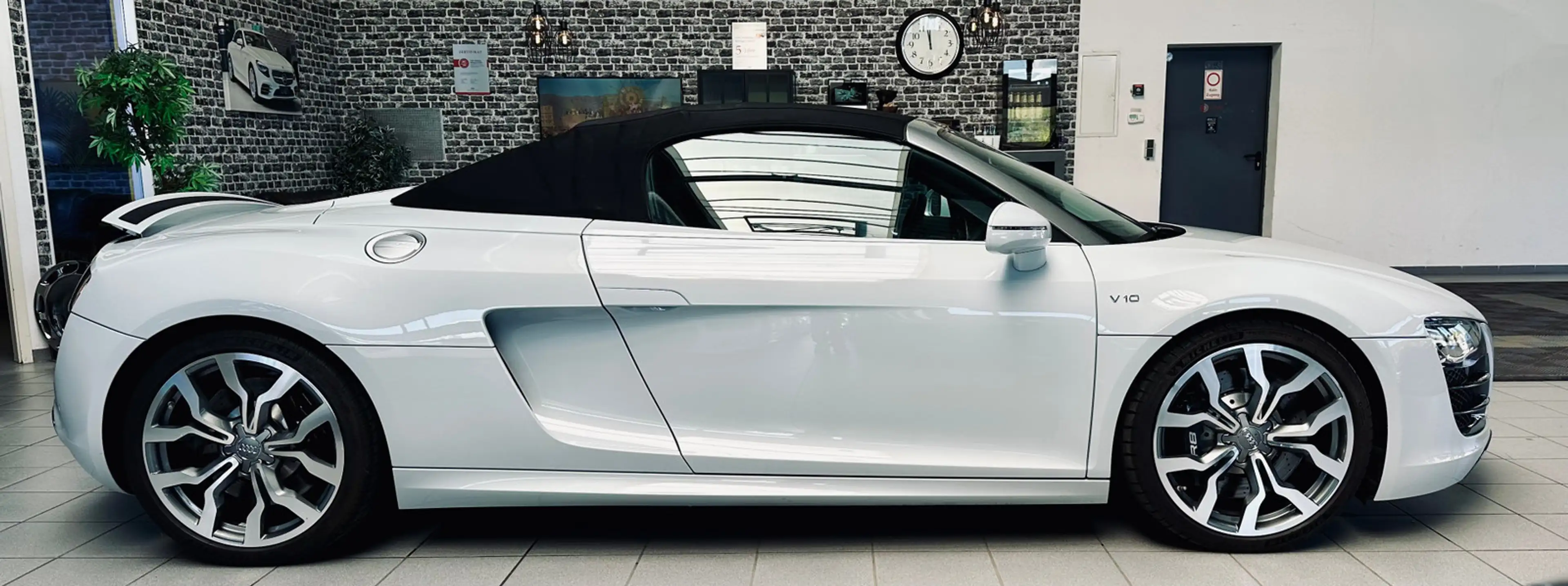 Audi R8 Spyder 5.2 FSI quattro|B&O|KAMERA|NAVI|SHZ — photo 4