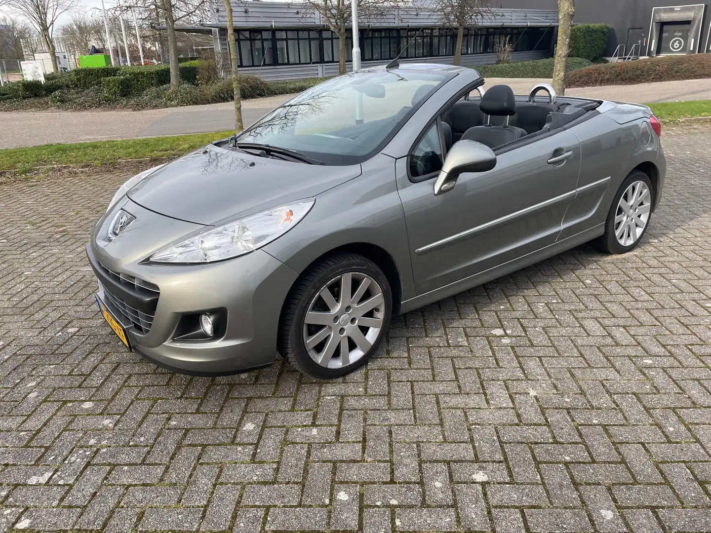 Peugeot 207 1.6 VTi Griffe Grijs - 1