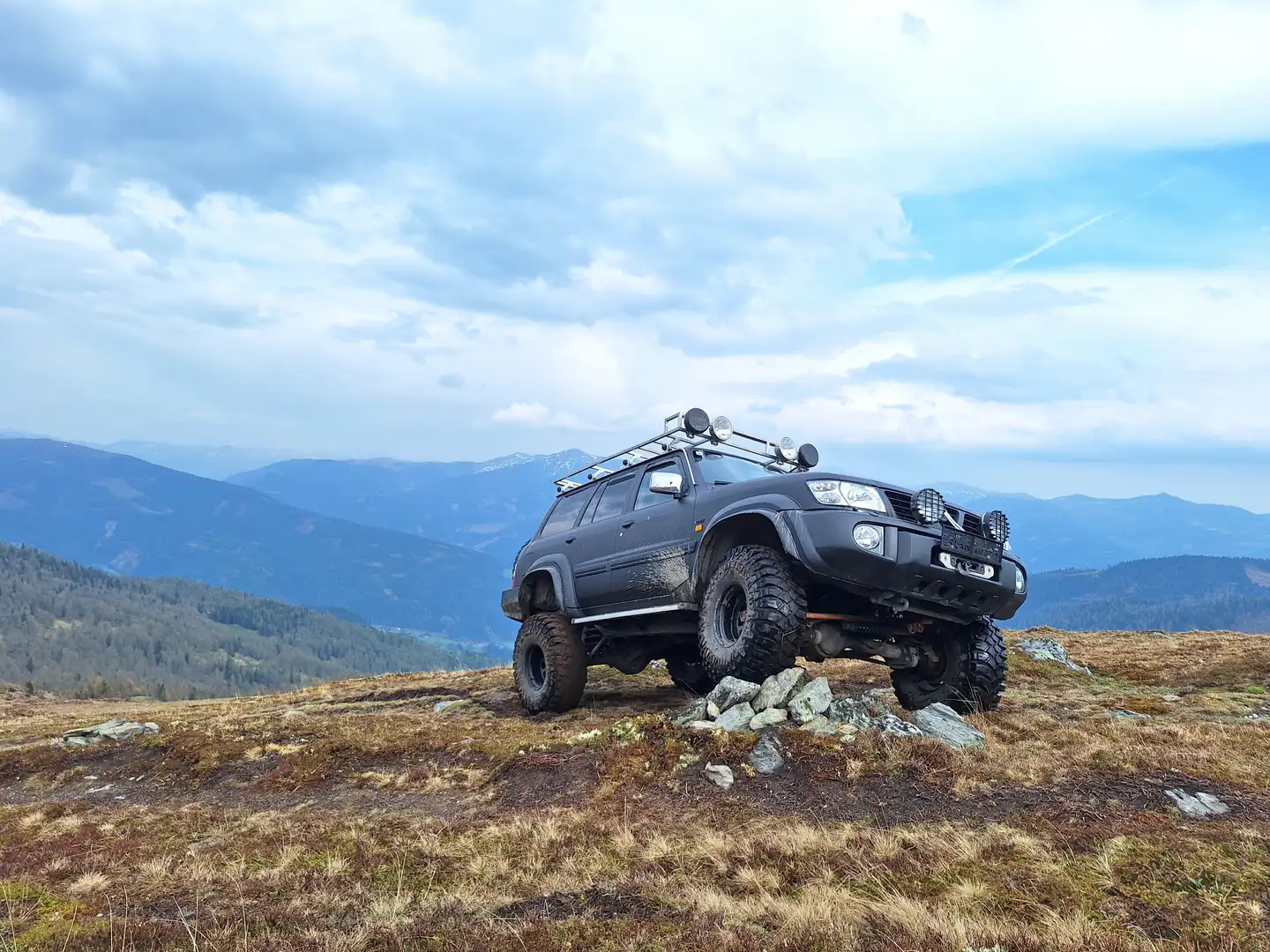 Nissan Patrol Y61 TD4.2 Schwarz - 1