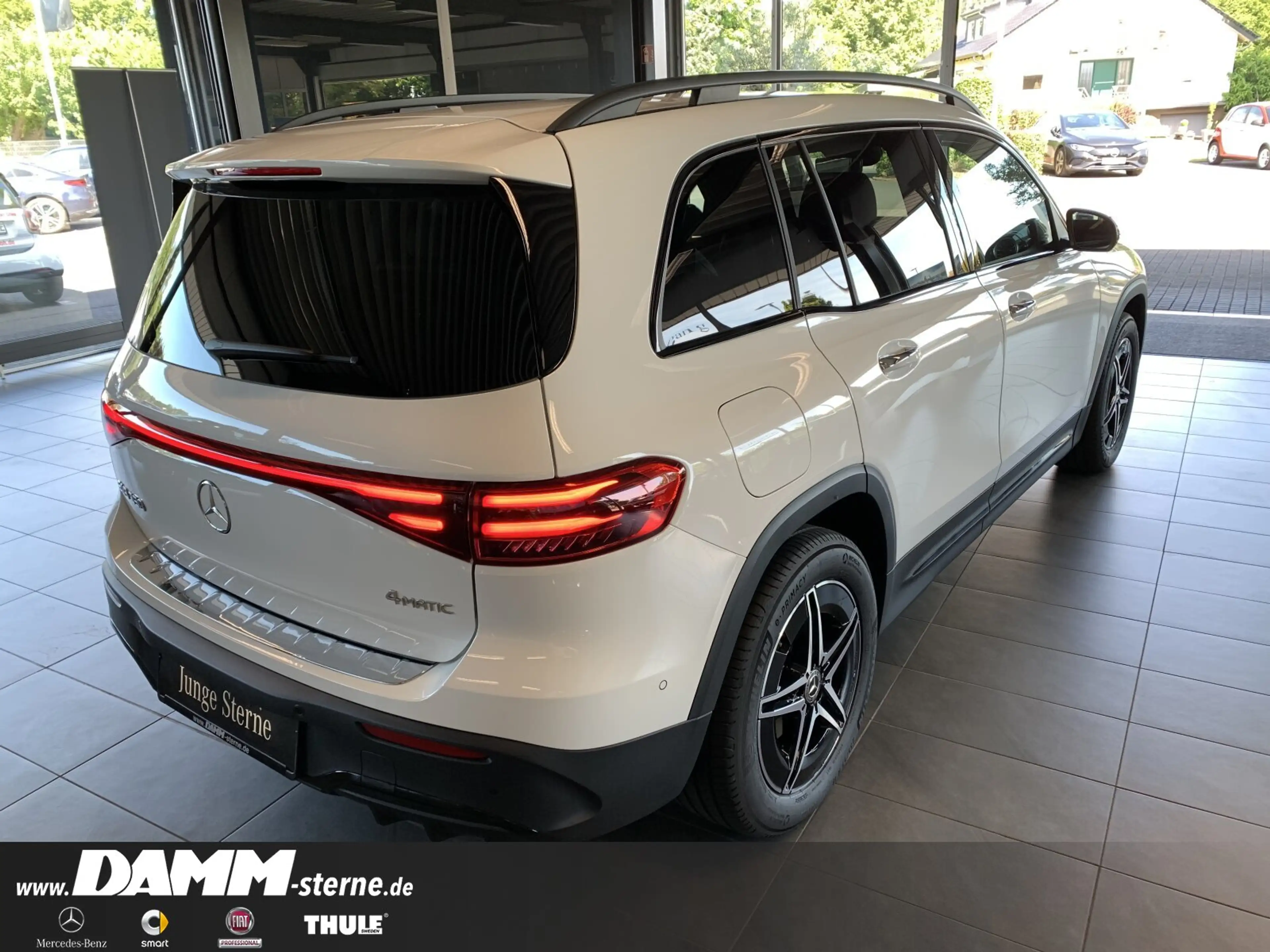 Mercedes-Benz EQB 350 EQB 350 4M AMG Premium/AHK/360/Night/60M GA+Flex — photo 4