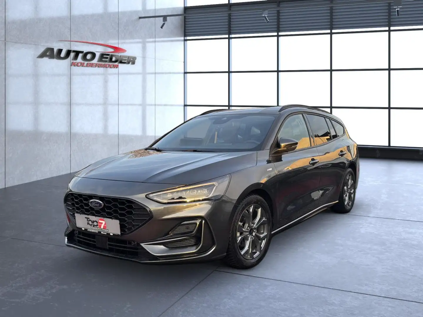 Ford Focus ST-Line Sportpaket Bluetooth Navi LED Klima Grau - 2
