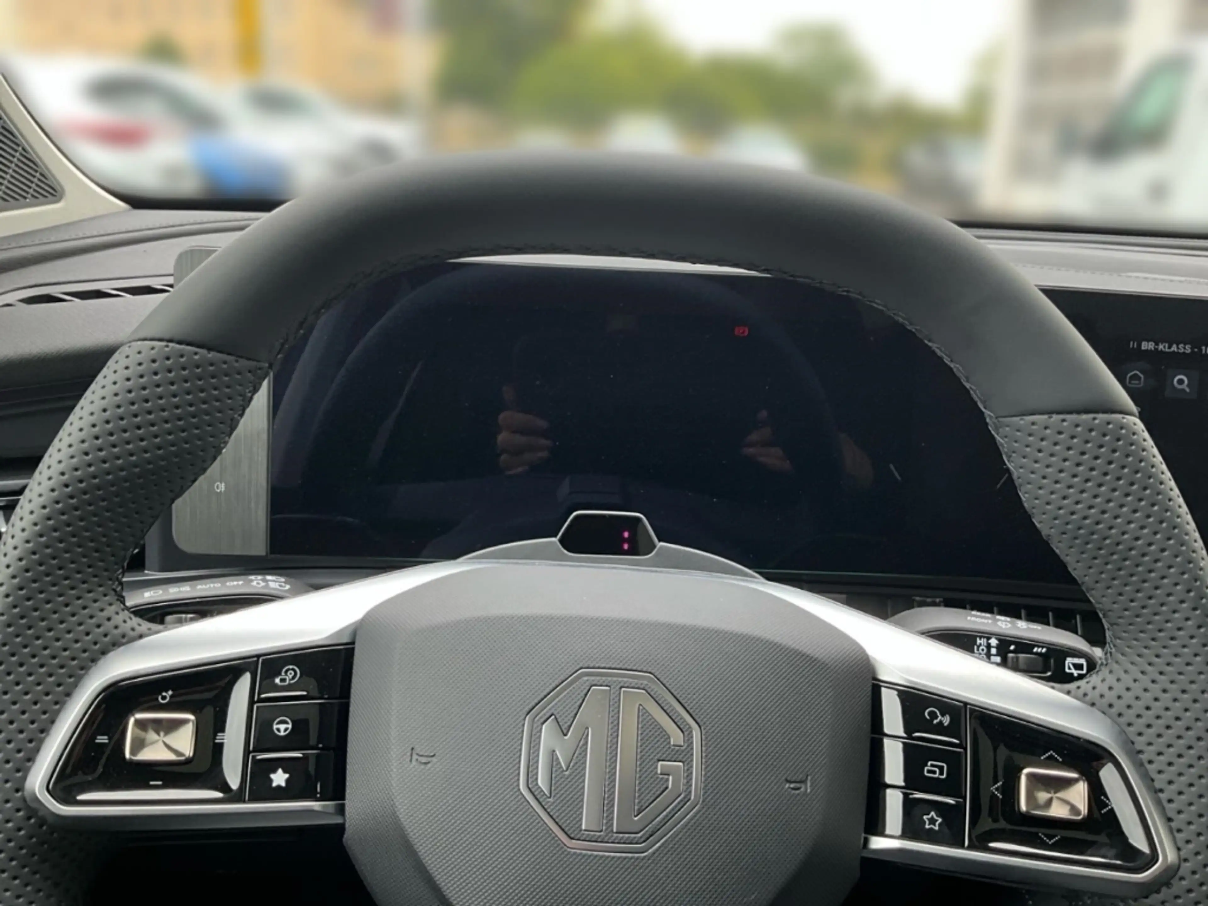 MG MGS9 1.5T 7Sitze Premium Panodach 360°Kamera Navi Totwi — photo 10