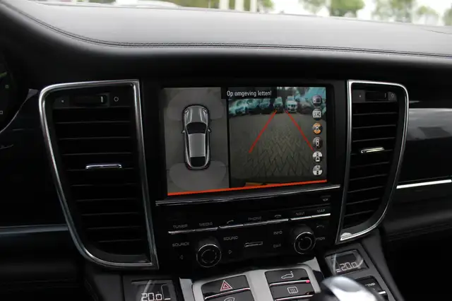 Porsche Panamera view 20