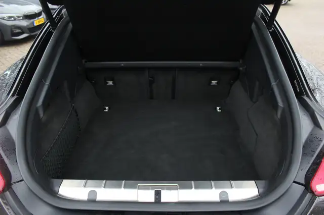Porsche Panamera view 16