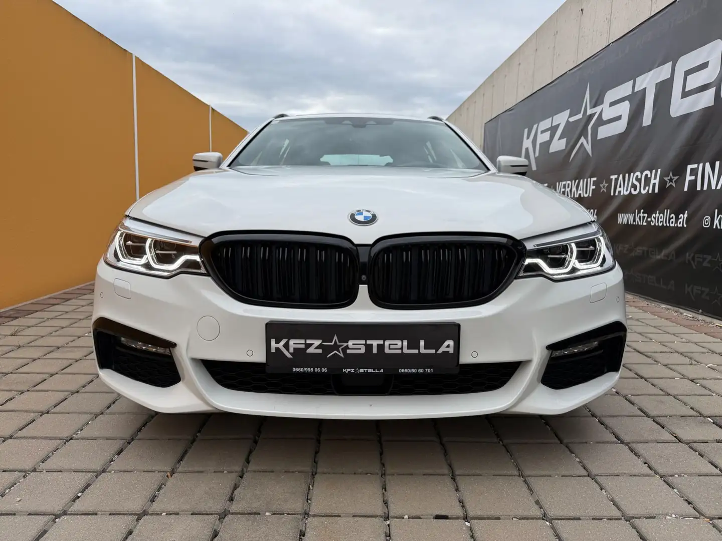 BMW 530 d xDrive M Sport G31 / Pano / AHK / Blanc - 2