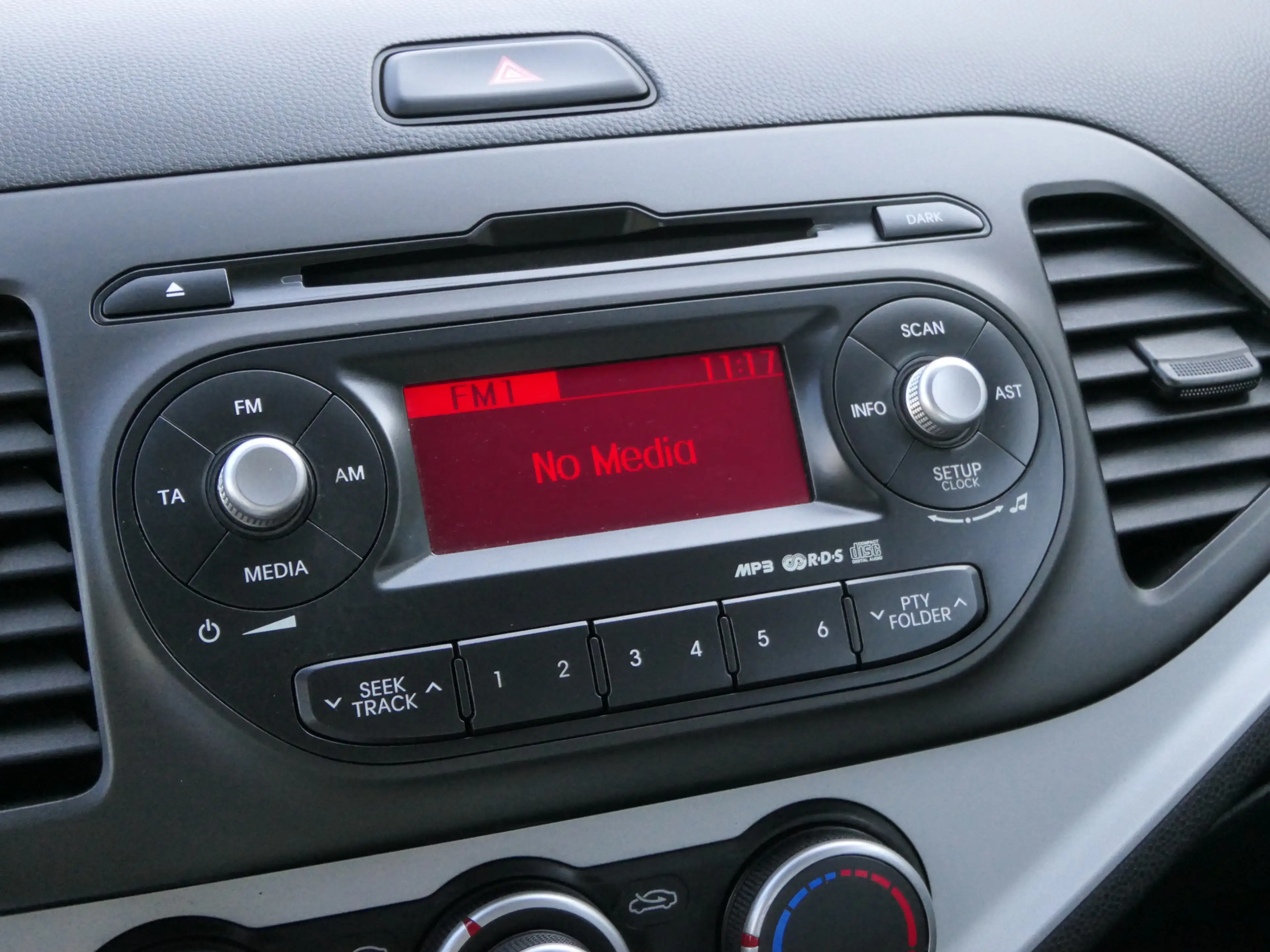 Kia Picanto 1.0 CVVT ISG Comfort Pack | Airco — photo 25
