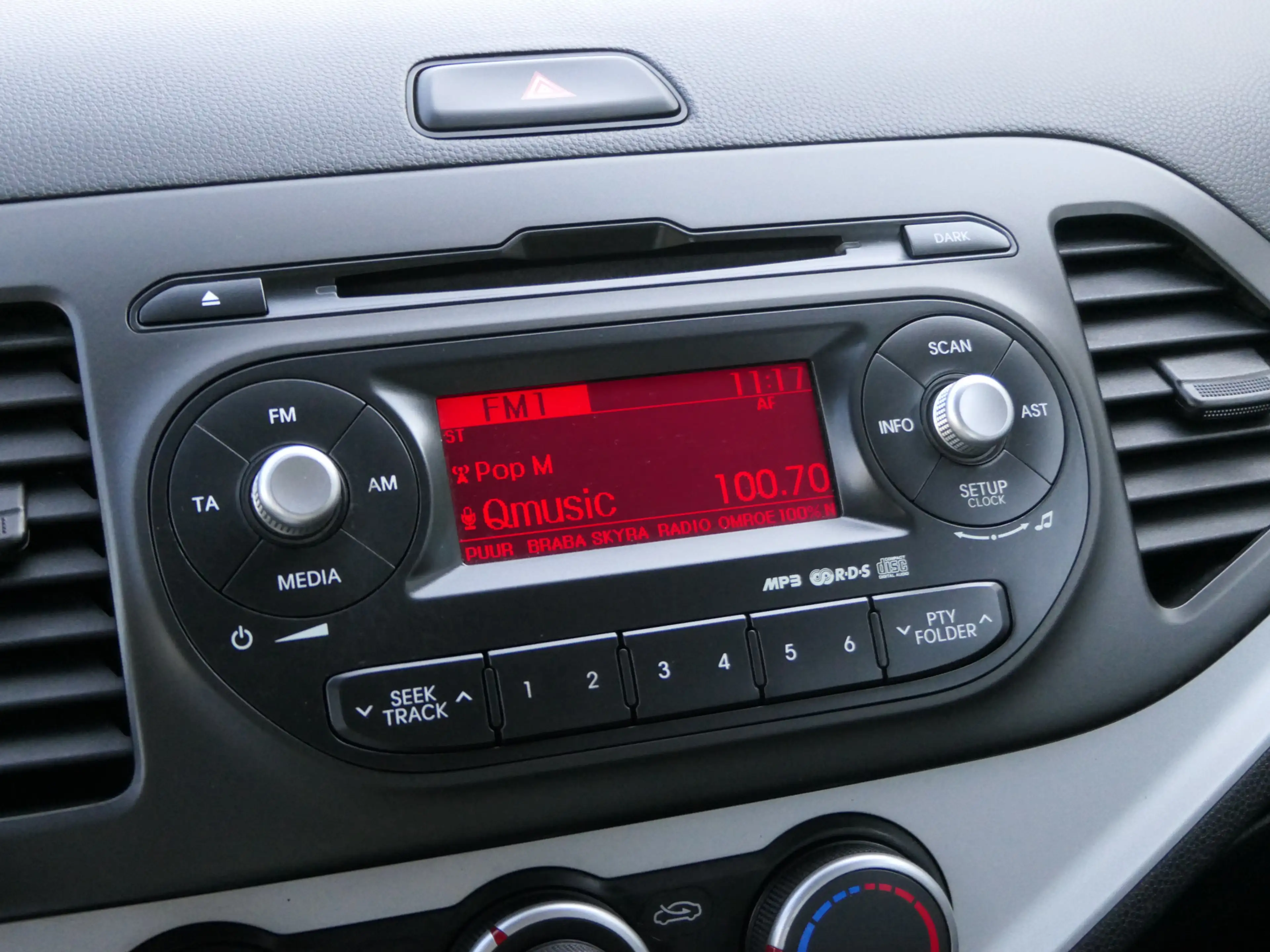 Kia Picanto 1.0 CVVT ISG Comfort Pack | Airco — photo 24