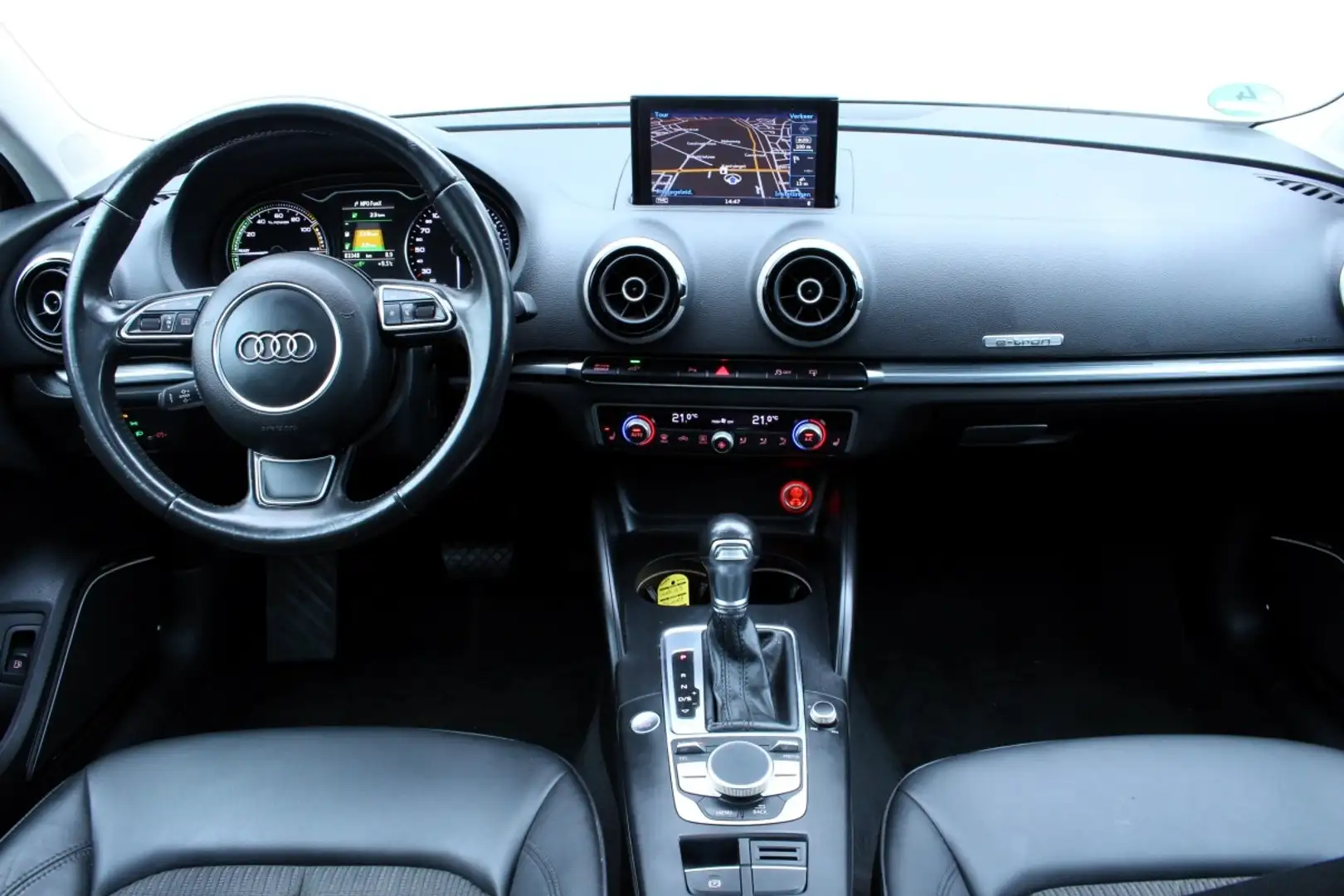 Audi A3 Sportback 1.4 e-tron PHEV Ambition PL+ PANO DAB LE Czarny - 2
