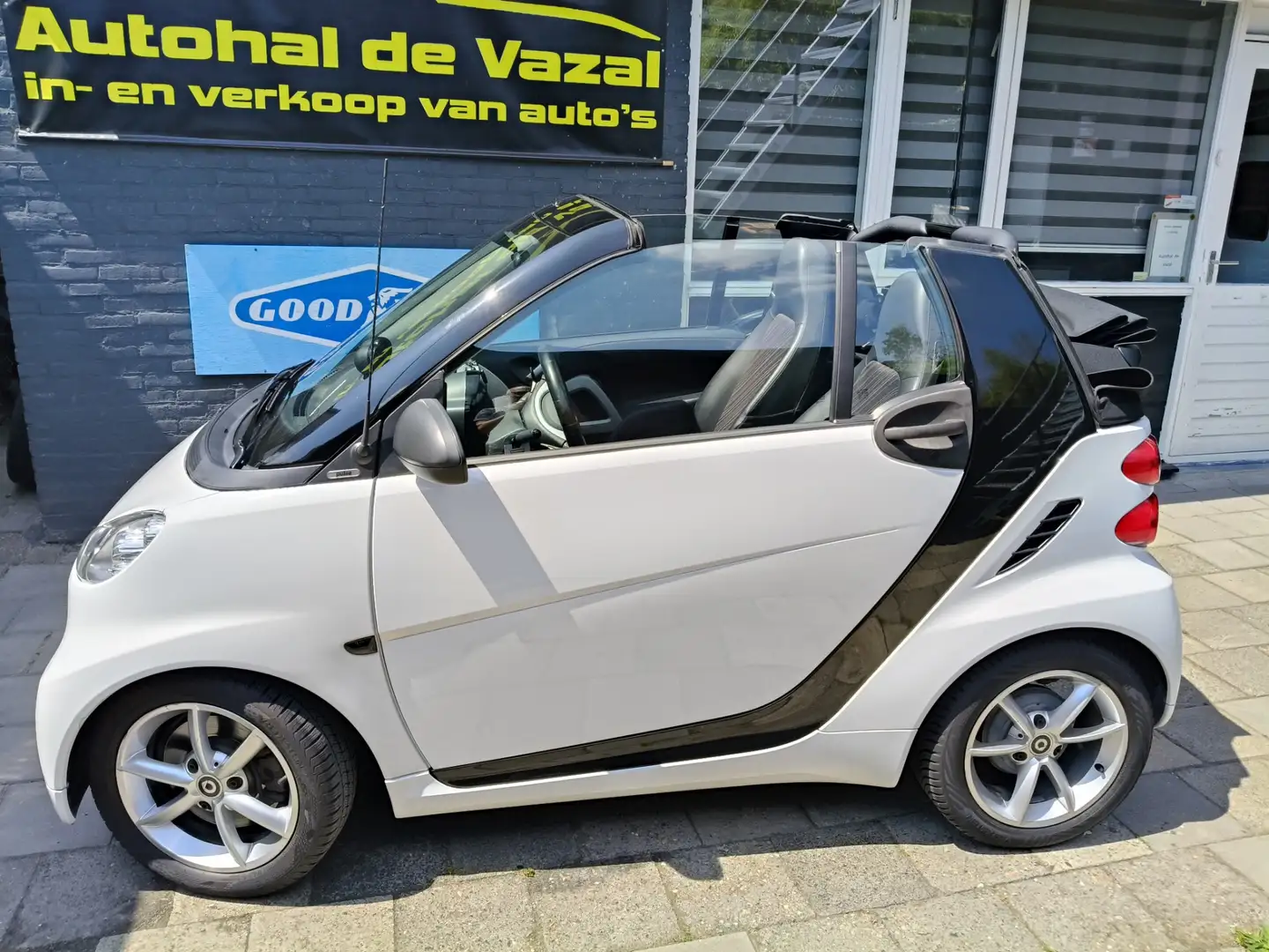smart forTwo cabrio 1.0 mhd Passion cabrio park camera electr d Blanc - 2