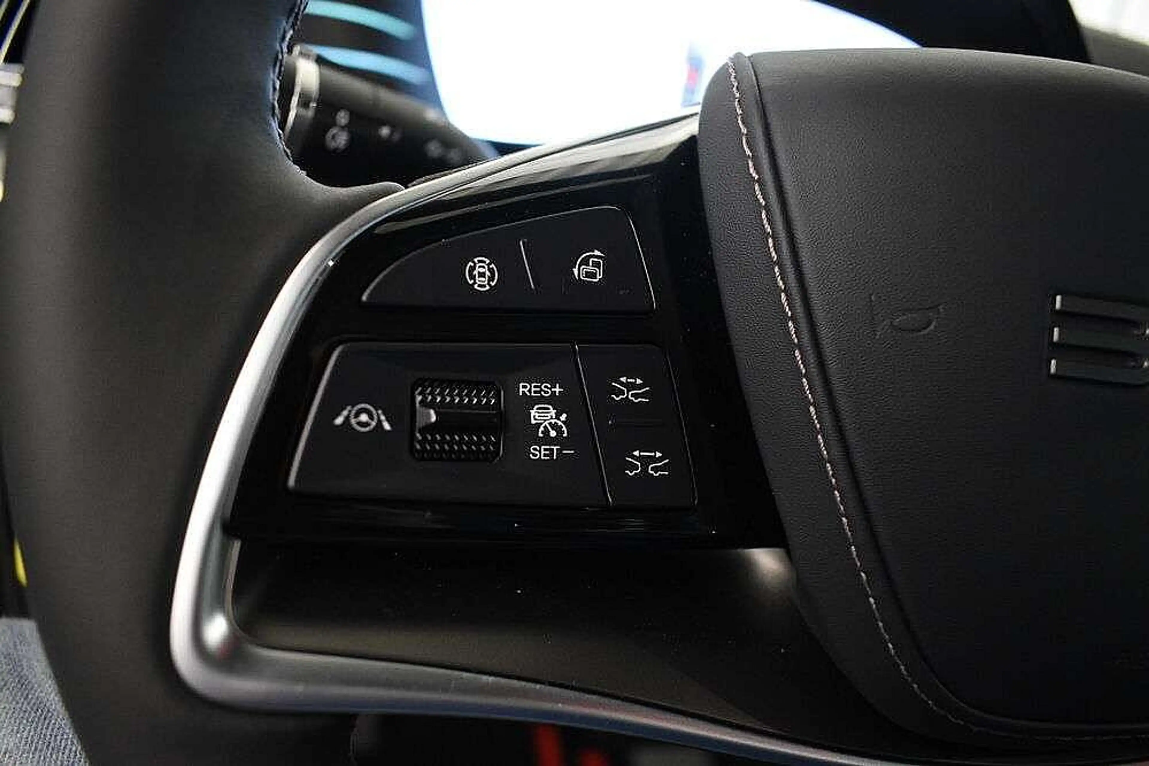 BYD Tang NEW Tang EV 4WD Flagship *7Sitzer* *Aktionsprei... — photo 12
