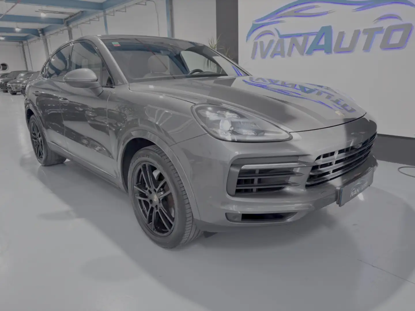 Porsche Cayenne Coupé Aut. Gris - 1