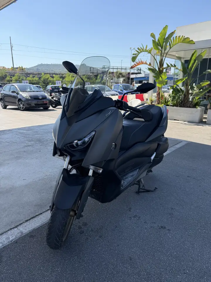 Yamaha X-Max 300