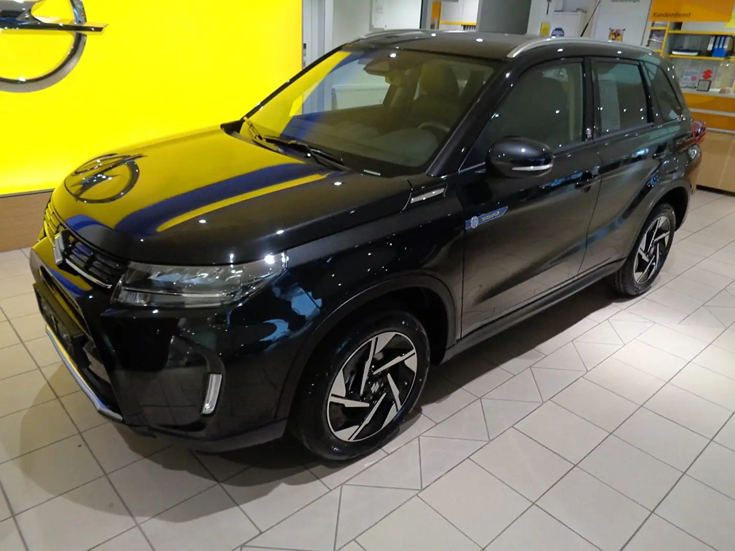 Suzuki Vitara 1,4 DITC Hybrid ALLGRIP flash Schwarz - 1