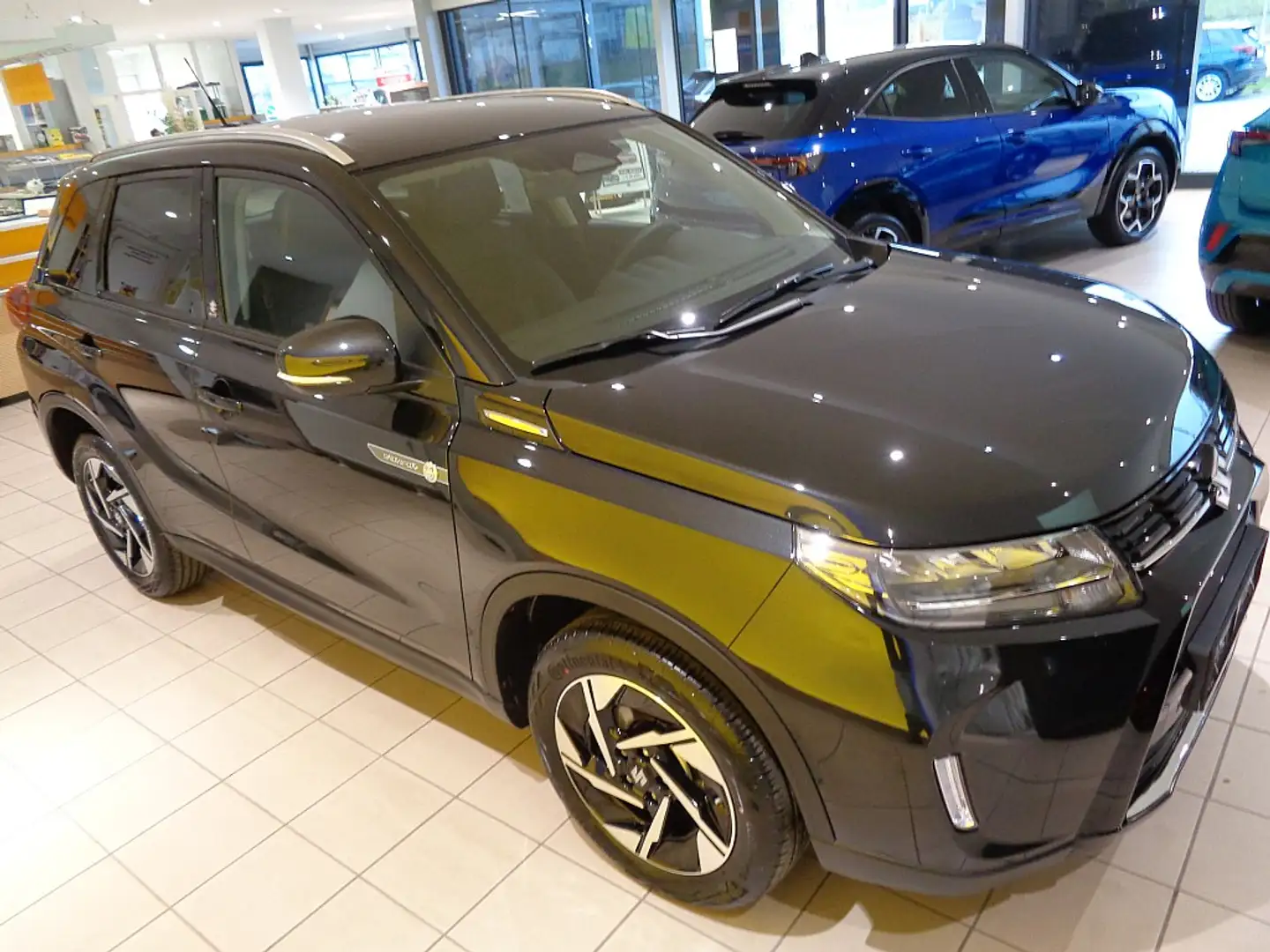 Suzuki Vitara 1,4 DITC Hybrid ALLGRIP flash Schwarz - 2