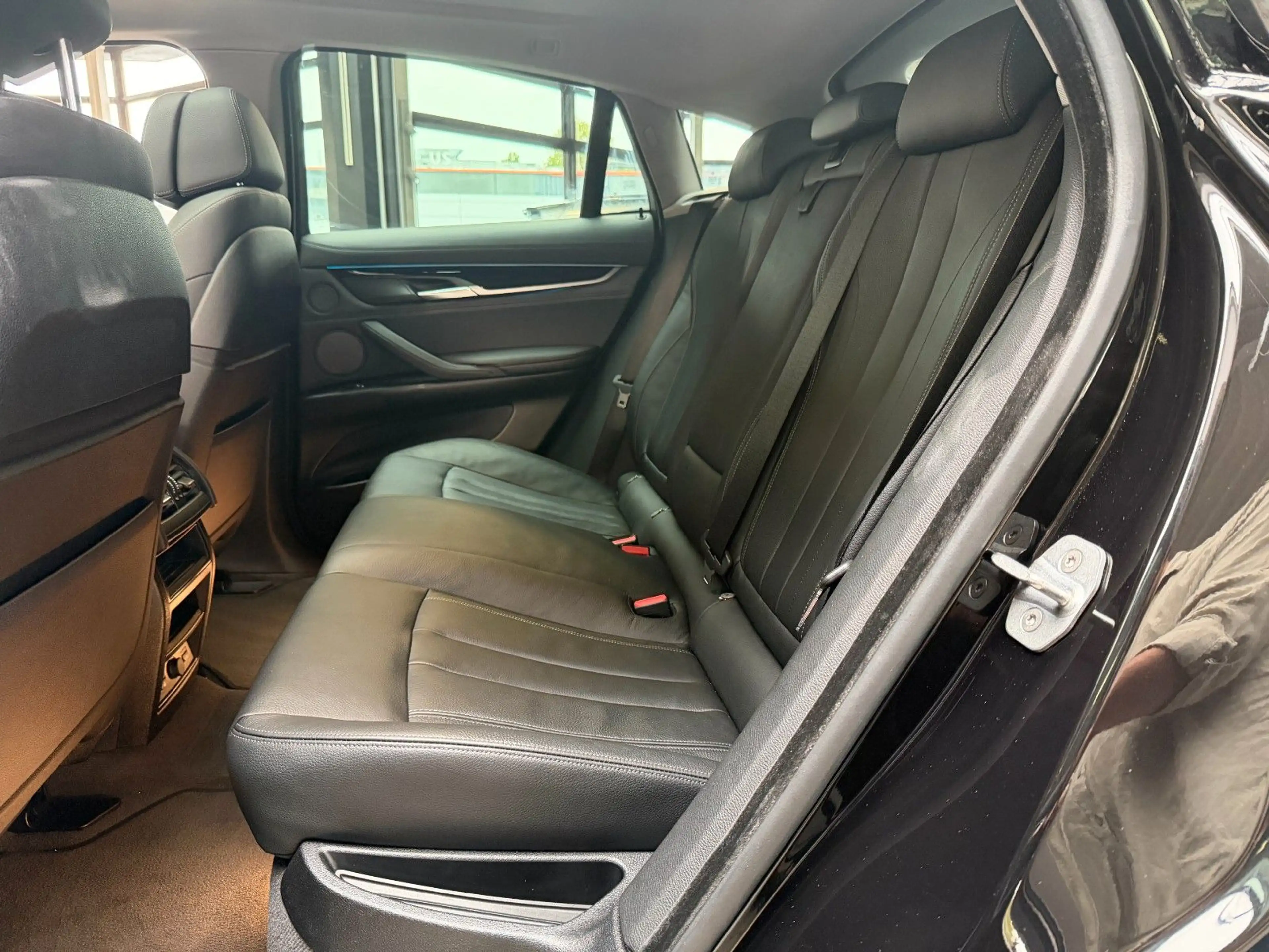 BMW X6 xDrive 30 d Wenig Km. — photo 15