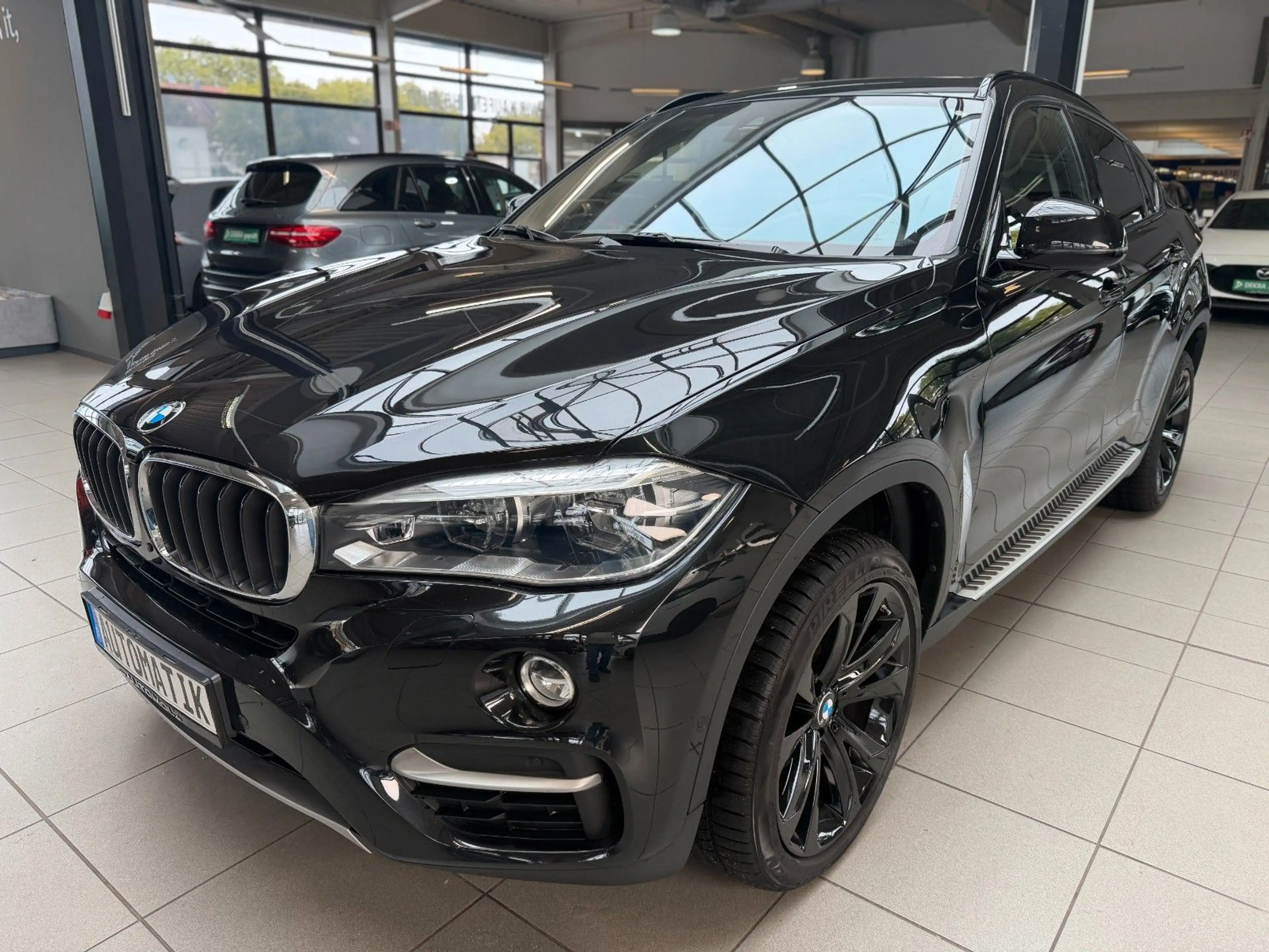 BMW X6 xDrive 30 d Wenig Km.