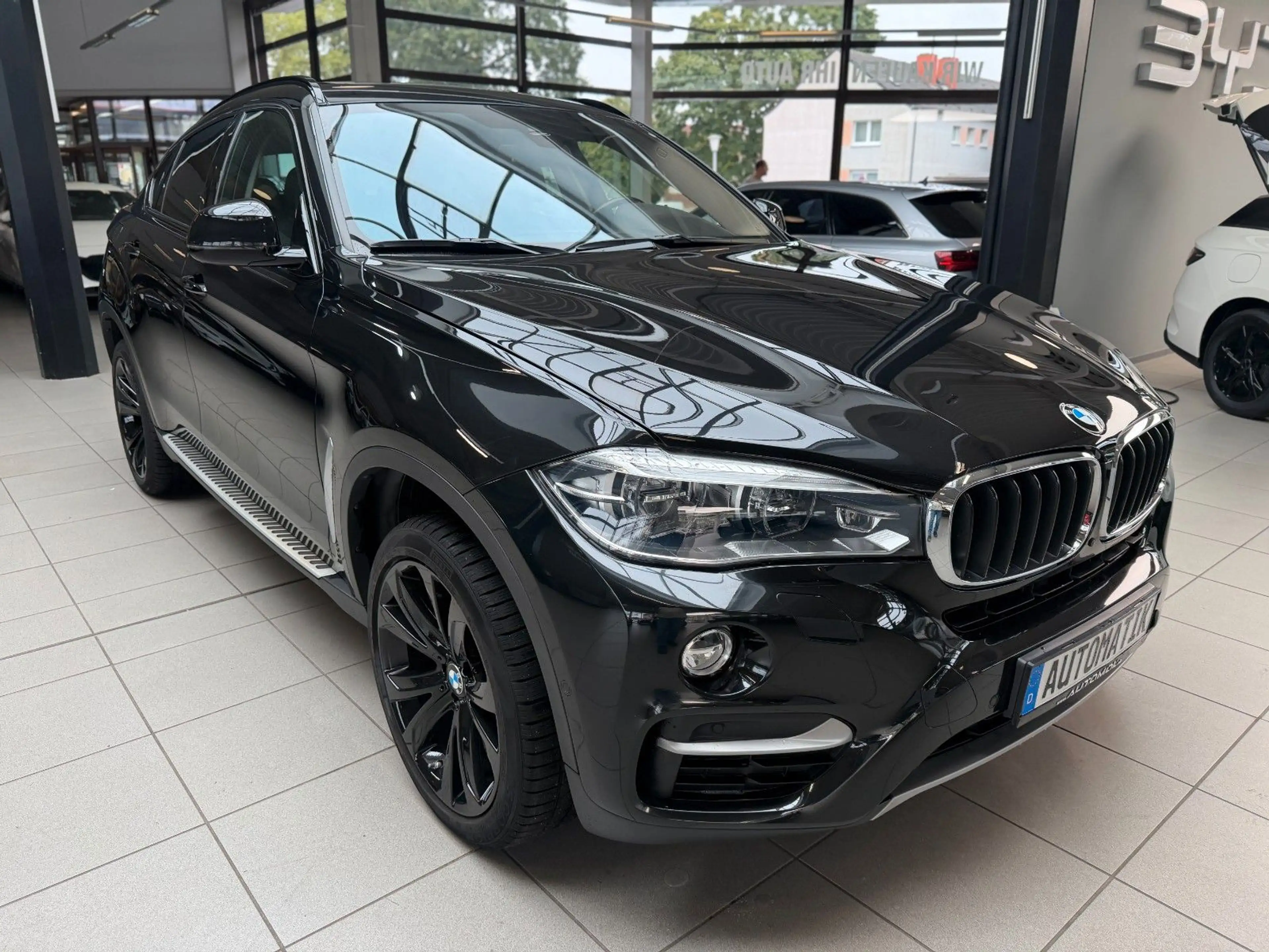 BMW X6 xDrive 30 d Wenig Km. — photo 3