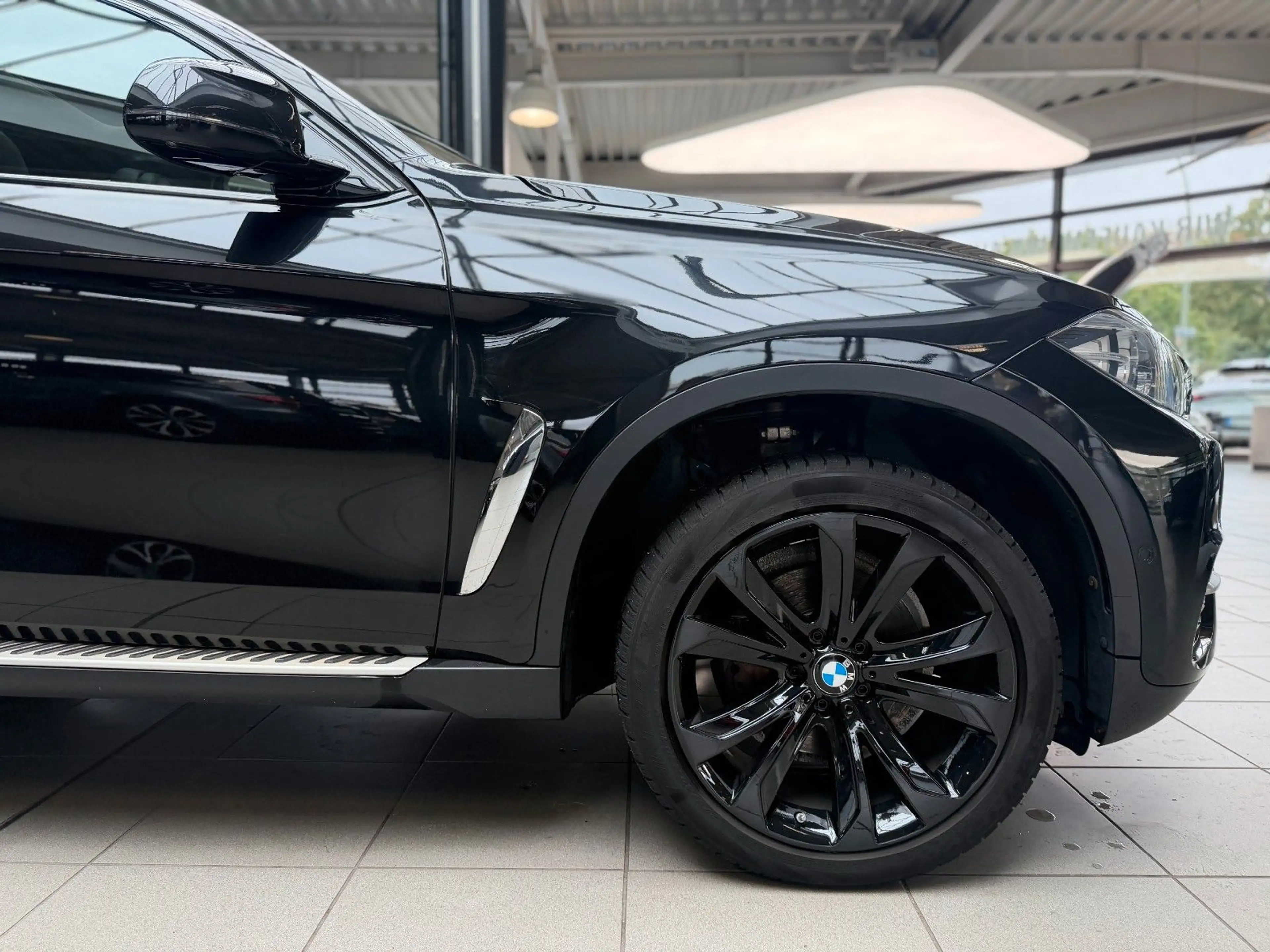 BMW X6 xDrive 30 d Wenig Km. — photo 8