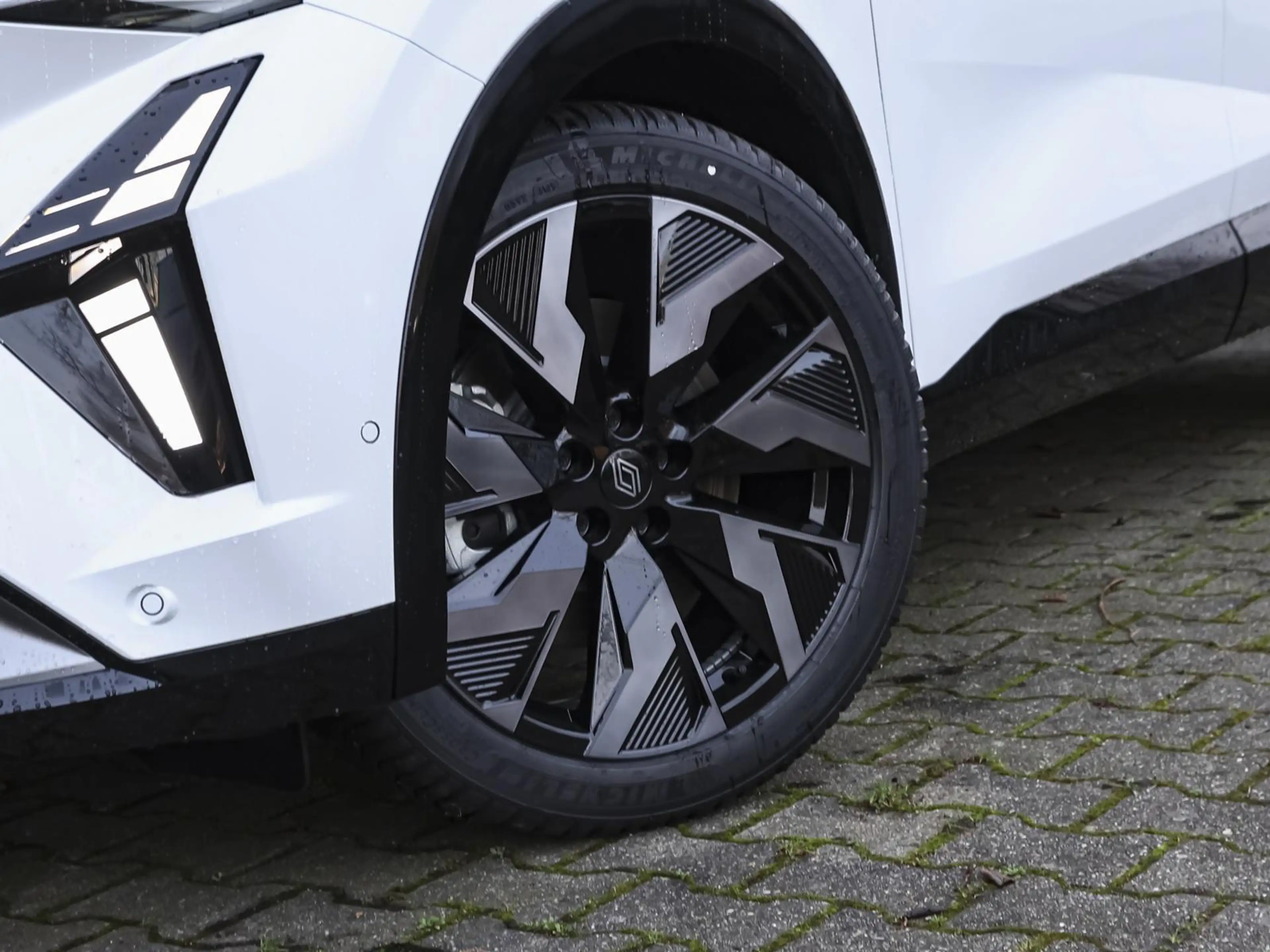 Renault Rafale Esprit Alpine Full Hybrid E-Tech 200 GJR — photo 7