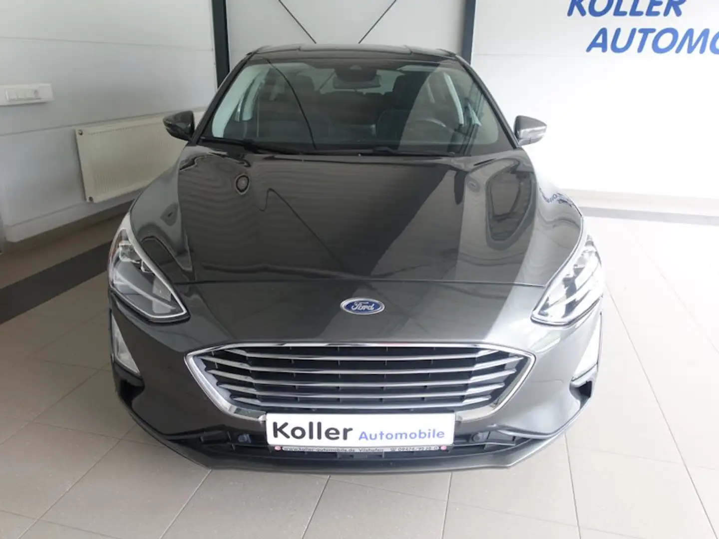 Ford Focus 1.0 ECO Boost Titanium Gris - 2
