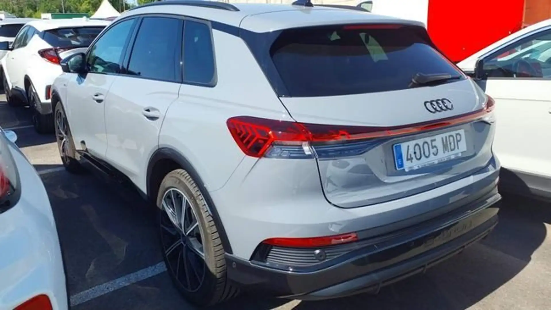 Audi Q4 e-tron 40 Black Line edition 150kW 63KWh Gris - 2