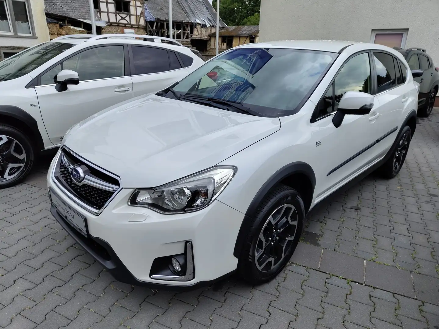 Subaru XV 2.0D EXCLUSIVE*4X4*RFK*SHZ*AC*350NM*FINANZIERUNG* Blanco - 1