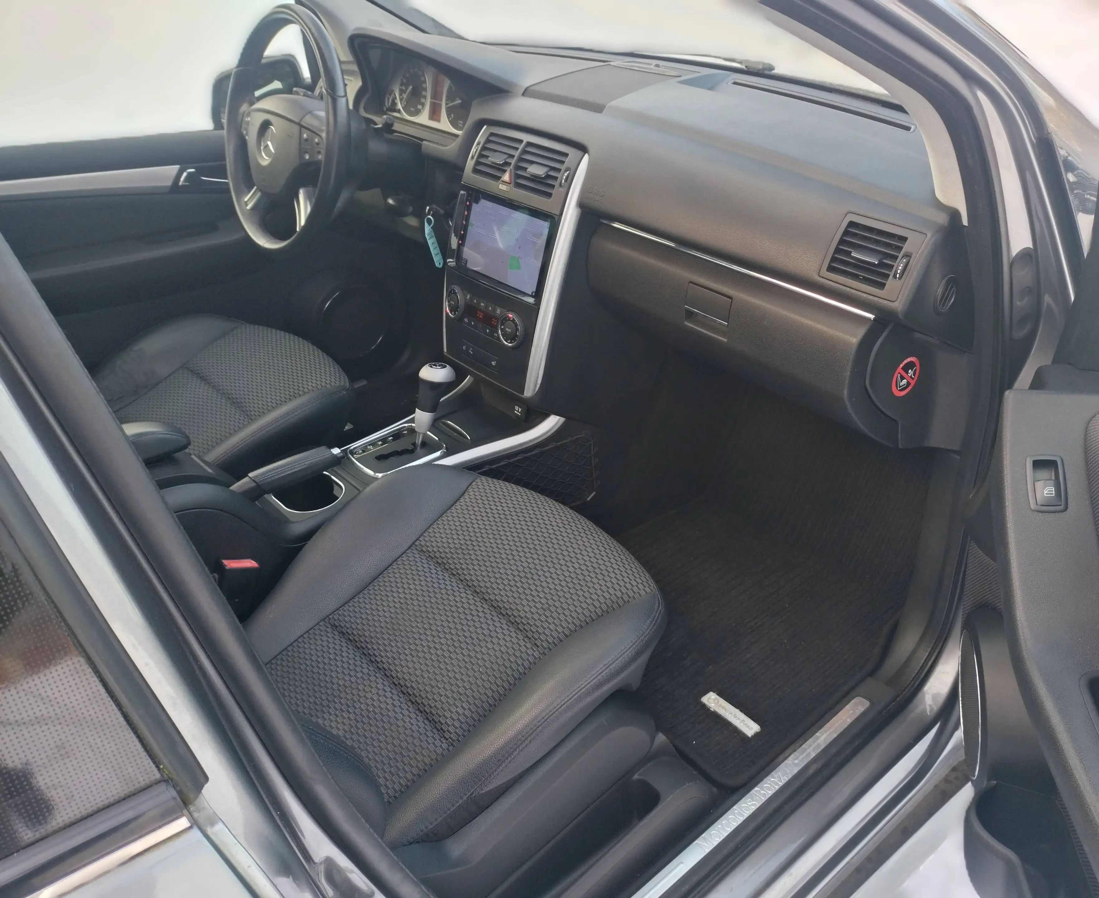 Mercedes-Benz B 200 B 200  Aut+Navi+PDC+Temp+Pano+Blue+N.Tüv — photo 9