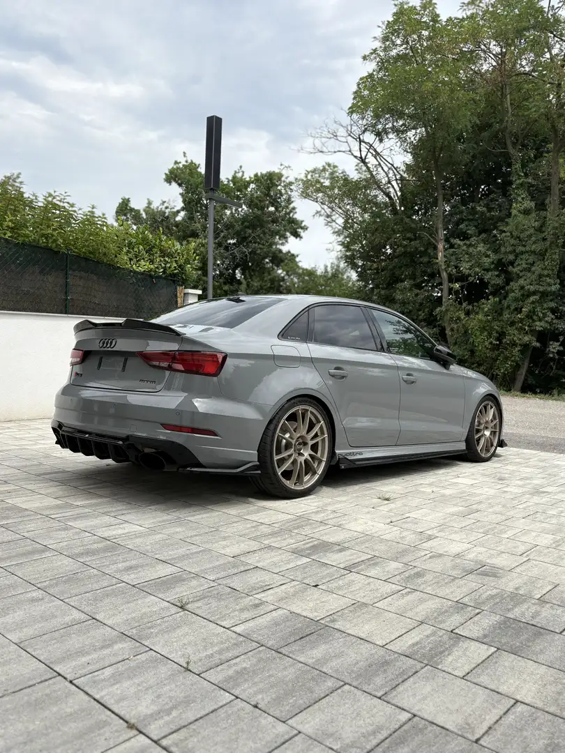 Audi RS3 SB 2,5 TFSI quattro S-tronic Grau - 2