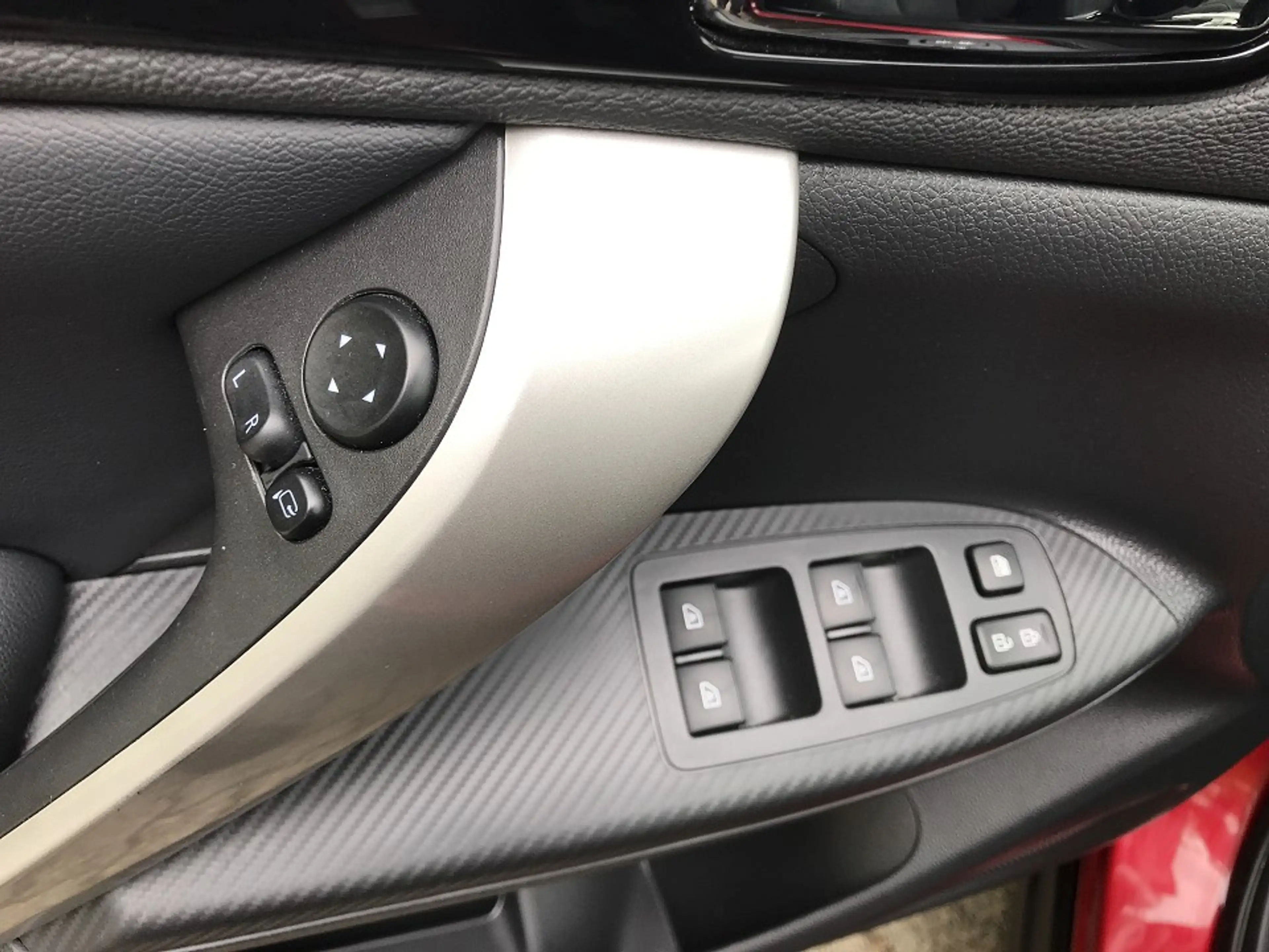 Mitsubishi Eclipse Cross Plug-in Hybrid Plus Navi Plus Select Black 4WD — photo 9