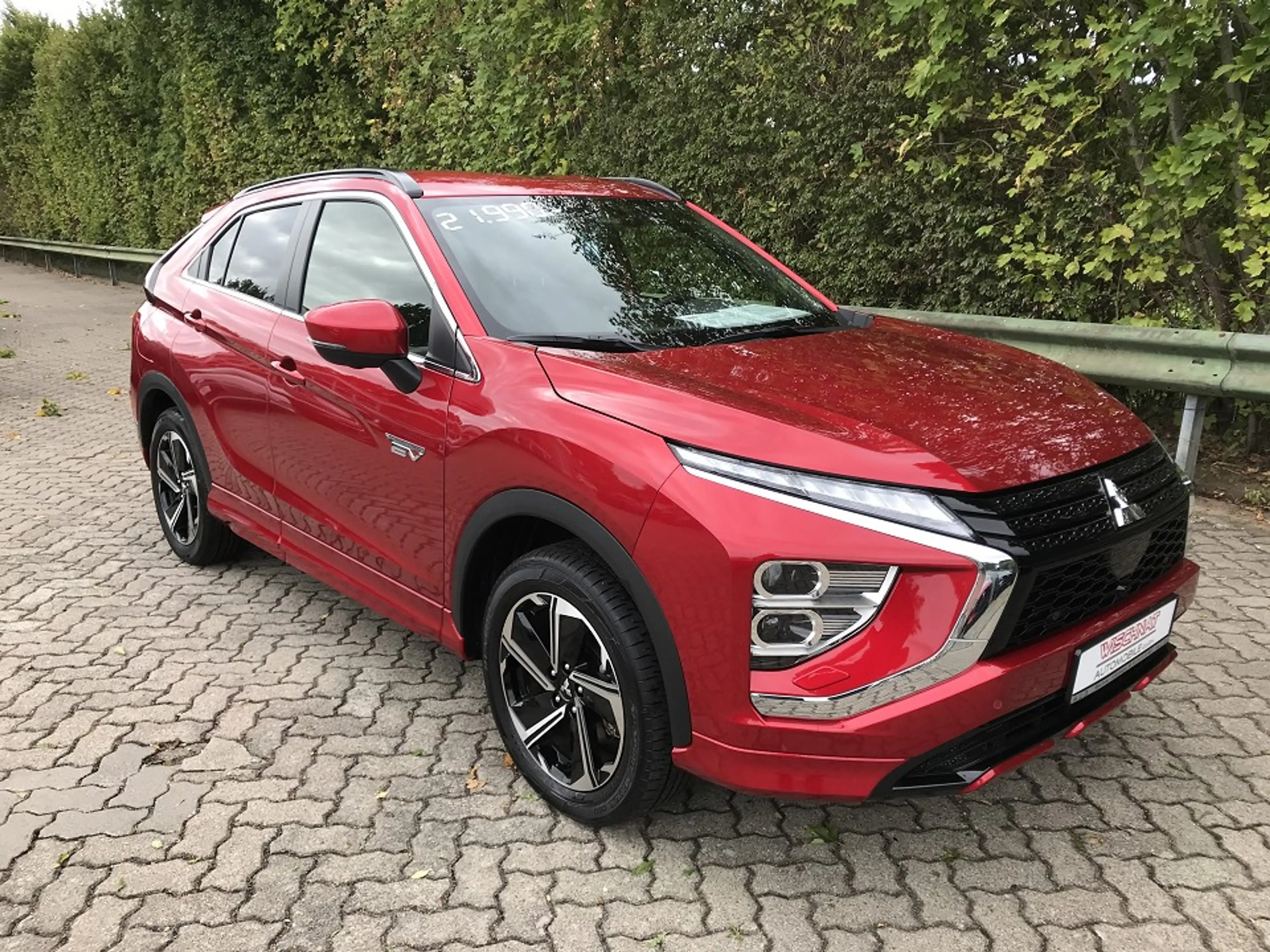 Mitsubishi Eclipse Cross Plug-in Hybrid Plus Navi Plus Select Black 4WD — photo 2
