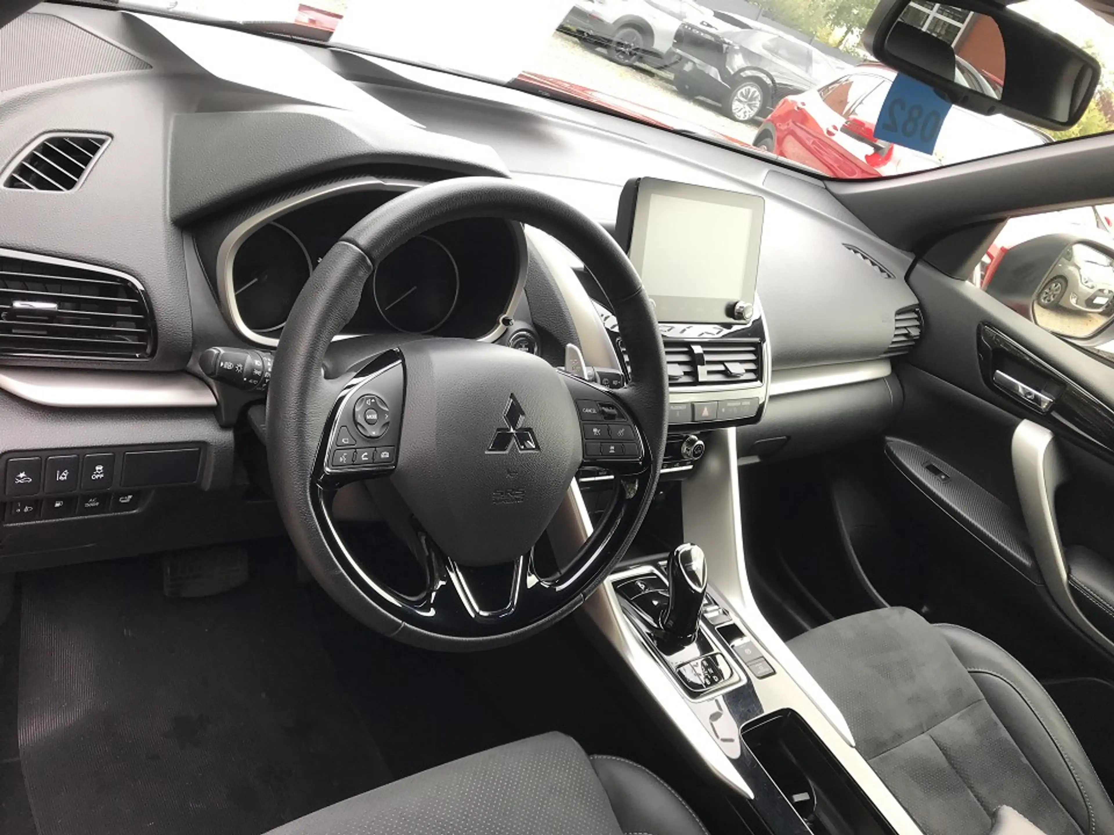 Mitsubishi Eclipse Cross Plug-in Hybrid Plus Navi Plus Select Black 4WD — photo 11