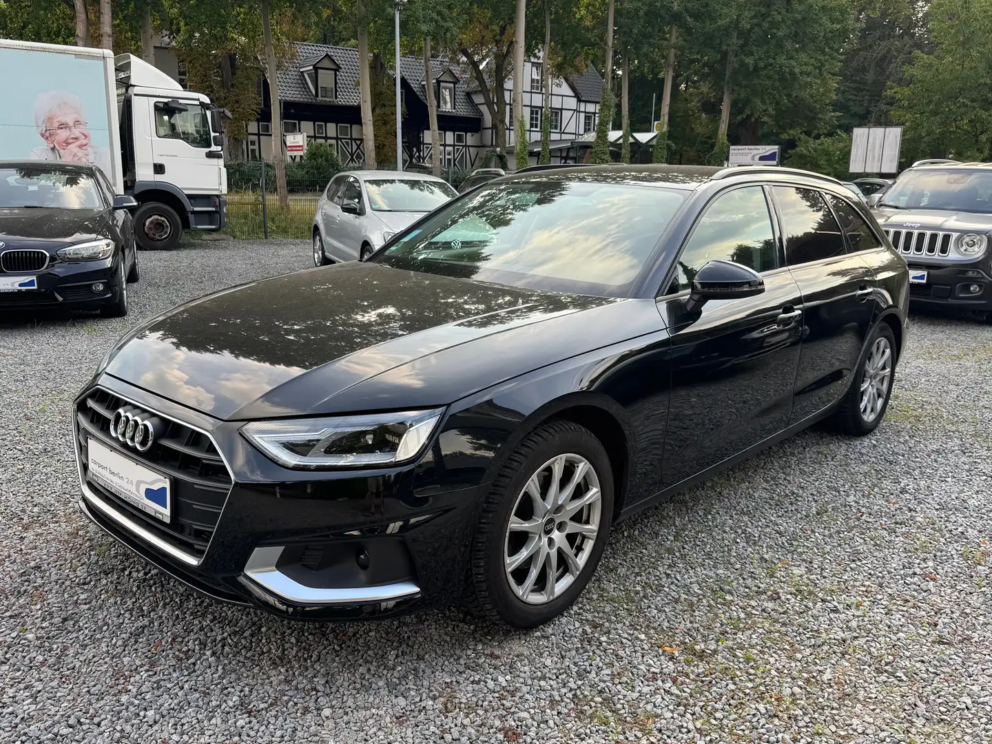 Audi A4 35 TFSI basis Schwarz - 1