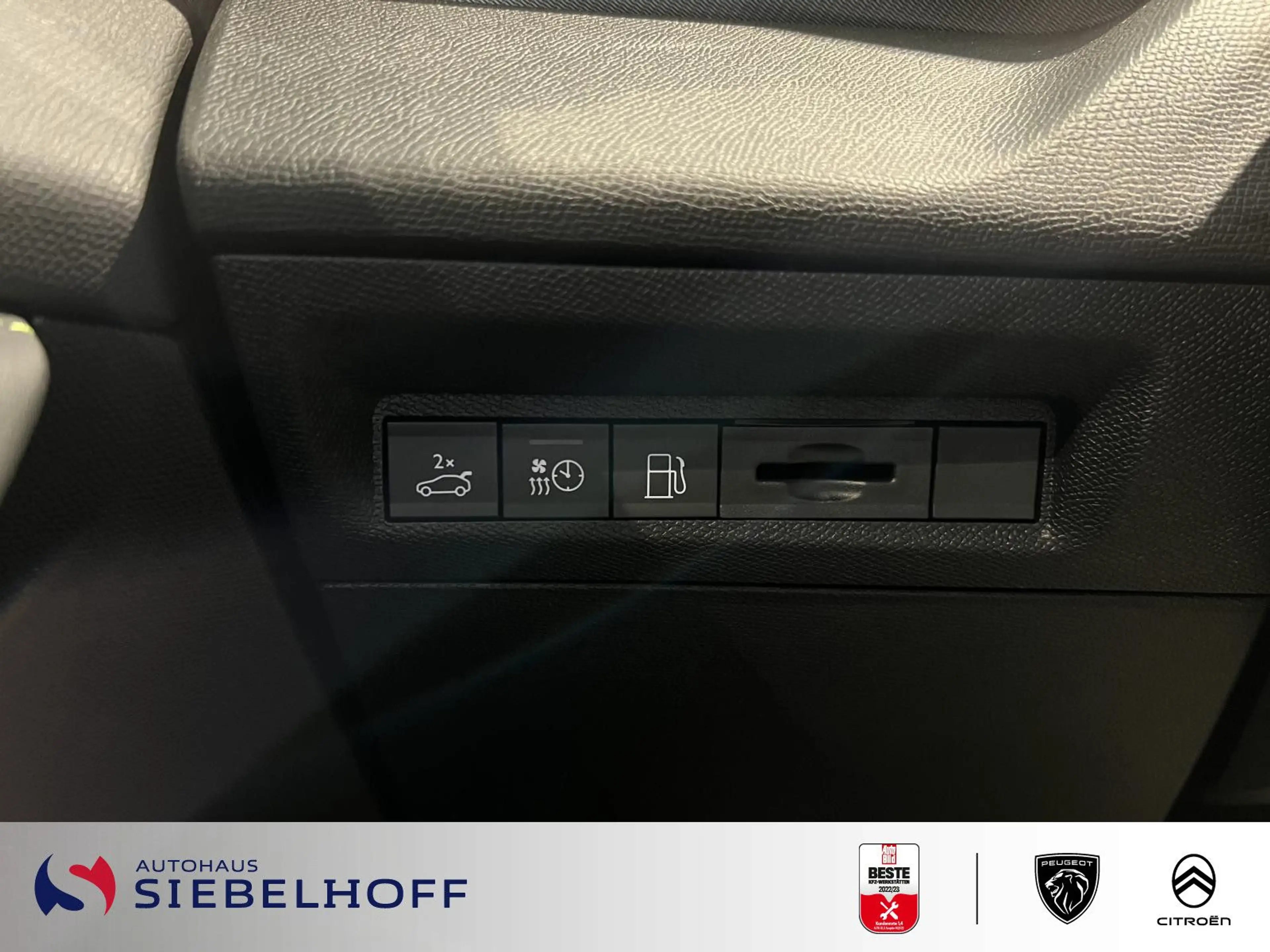 Peugeot 408 Business GT EXCLUSIVE Plug-In Hybrid 240 e-D — photo 11